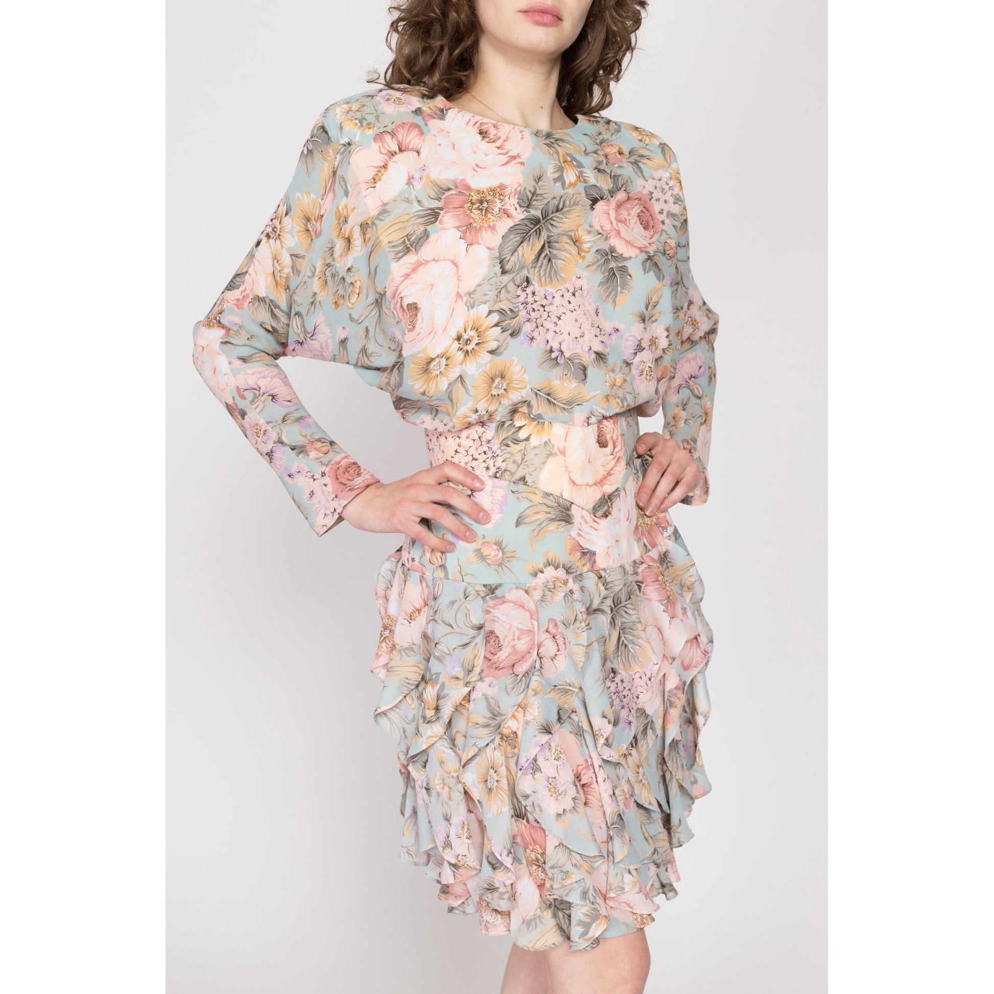 Medium 80s Floral Keyhole Back Ruffle Mini Dress | Retro Vintage Long Dolman Sleeve Backless Dress