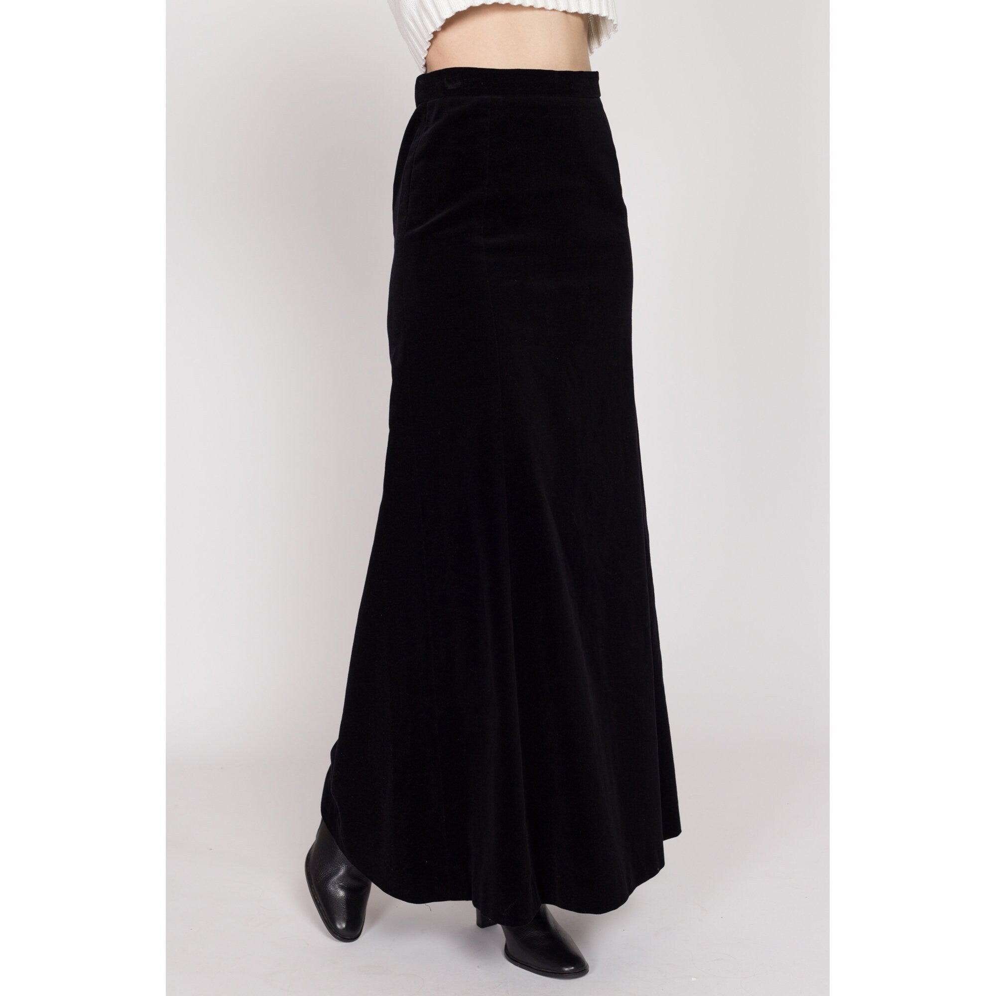 Small 70s Black Velvet Maxi Skirt 26.5