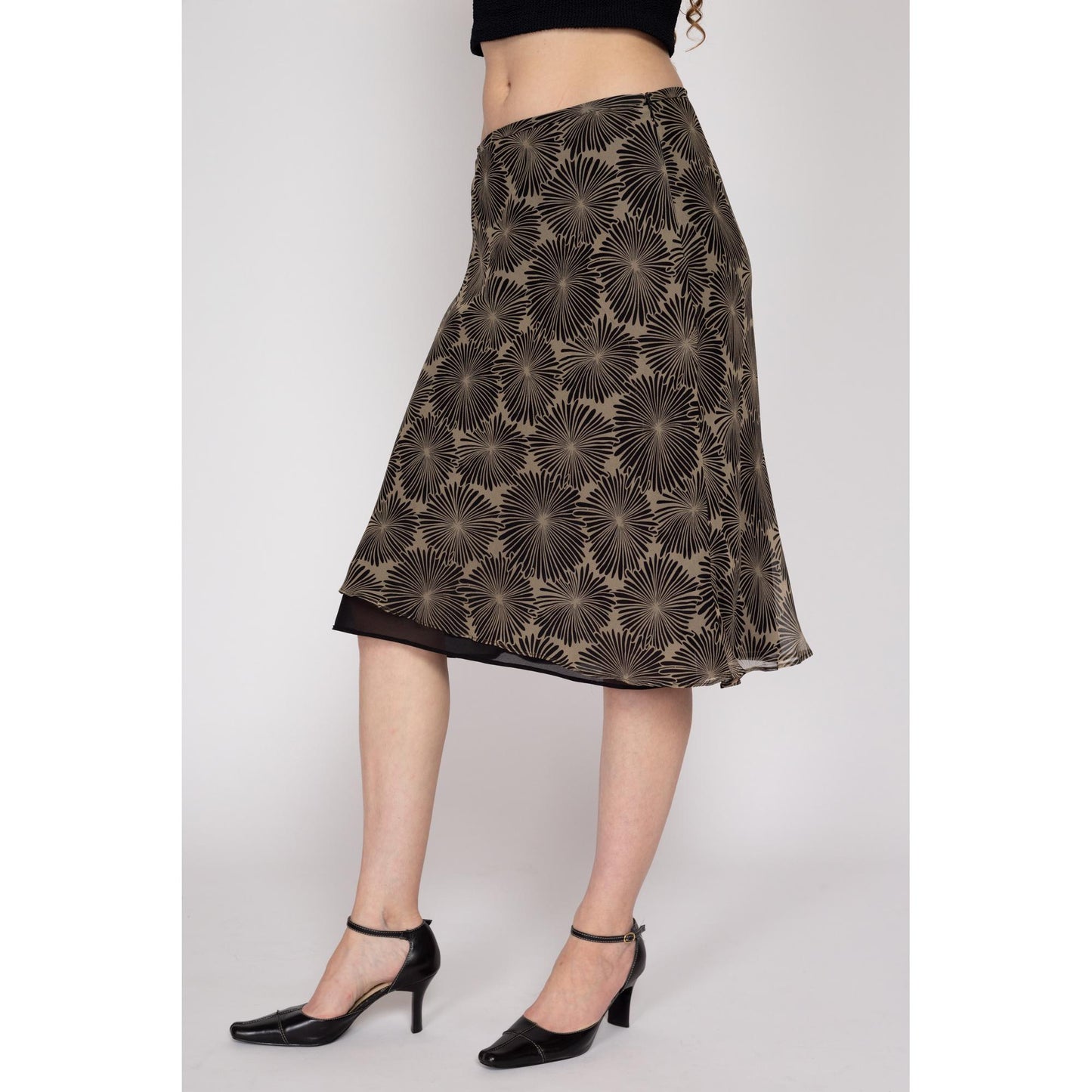 Medium 90s Chrysanthemum Print Silk Midi Skirt 30" | Vintage Two Tone Floral Mid Rise A Line Lettuce Hem Skirt