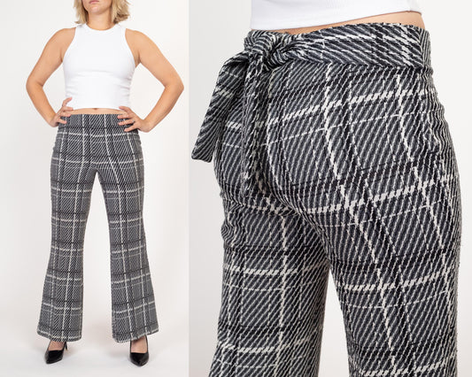 Medium 70s Black & White Plaid Flared Pants | Vintage High Rise Elastic Waist Polyester Trousers