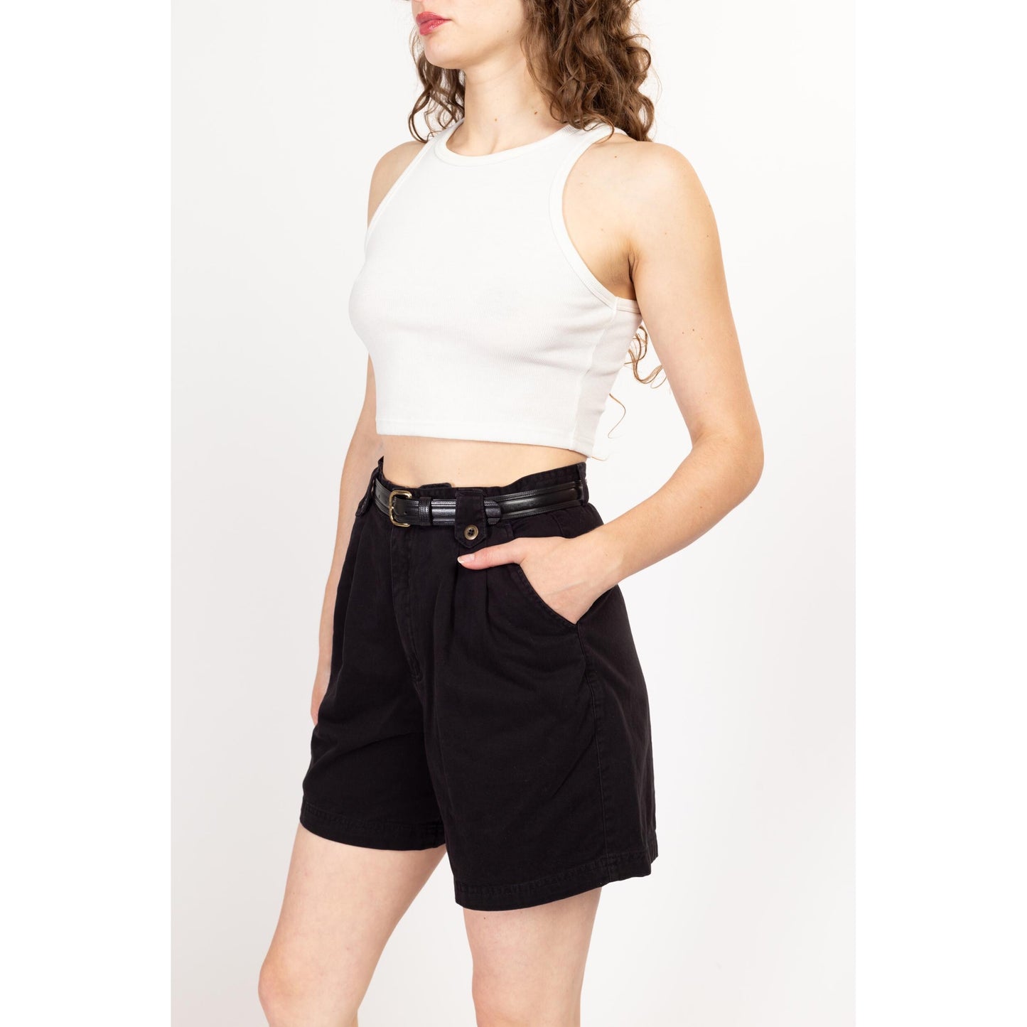 Medium 90s High Waisted Black Cotton Shorts 28" | Vintage Pleated Casual Mom Shorts