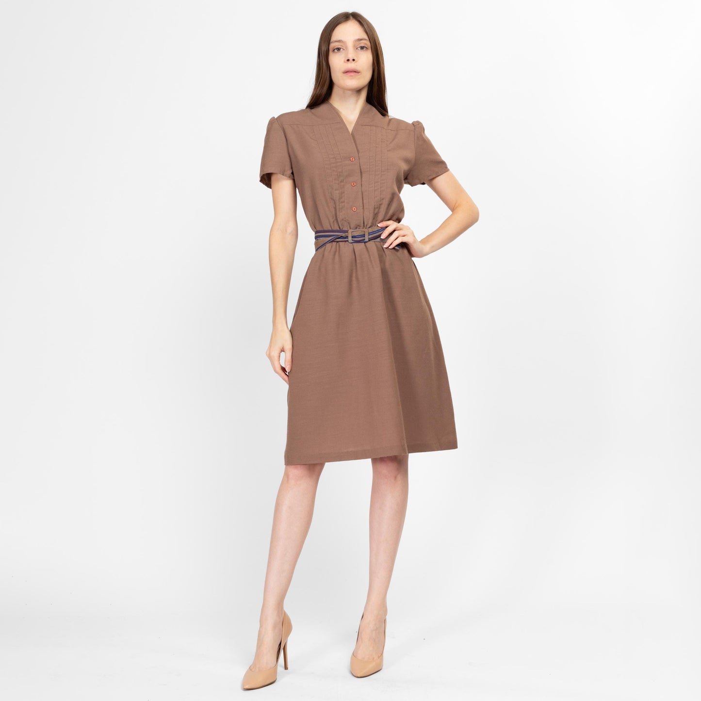 Medium 70s Cocoa Brown Belted Shirtdress | Vintage Short Puff Sleeve Knee Length Dress