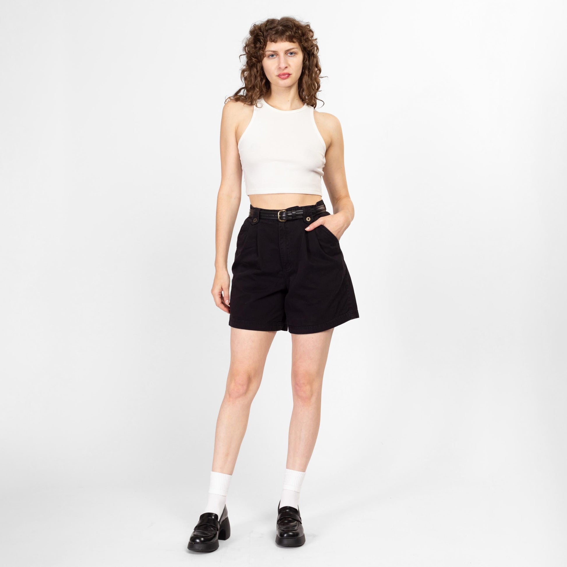 Medium 90s High Waisted Black Cotton Shorts 28" | Vintage Pleated Casual Mom Shorts