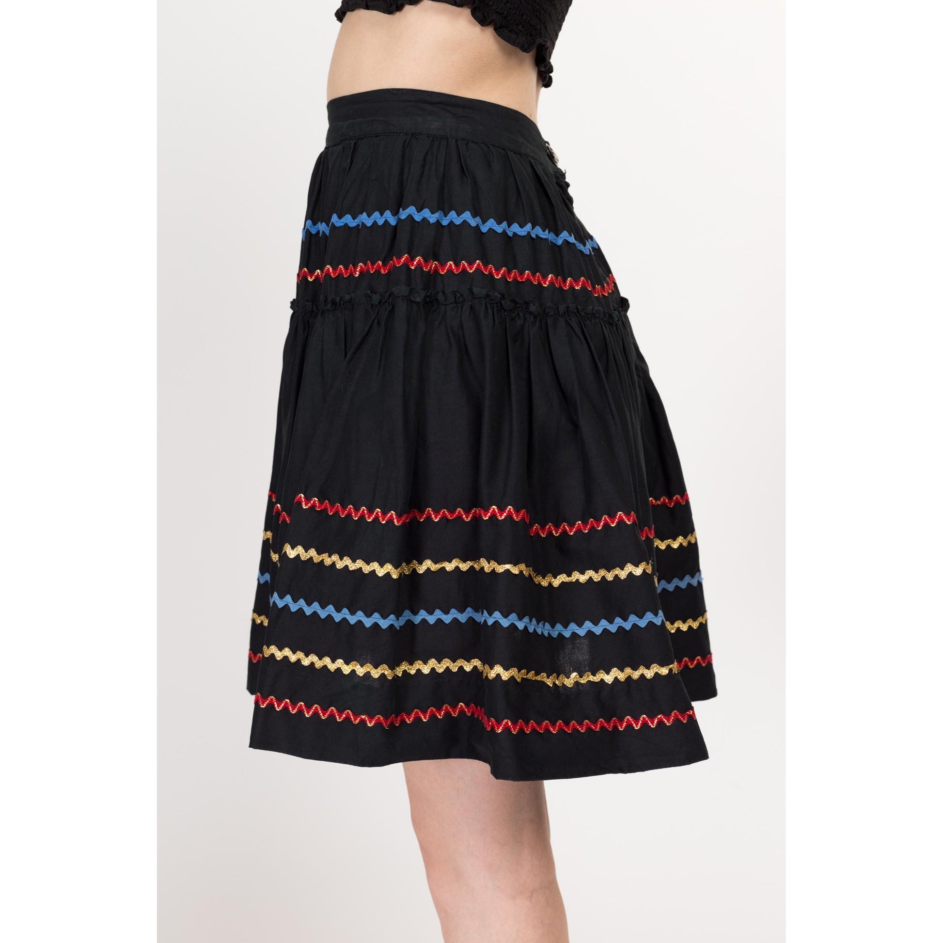 XS 50s 60s Black Fiesta Patio Circle Skirt 24.5" | Vintage Metallic Ric Rac Striped Trim Southwestern Mini Skirt