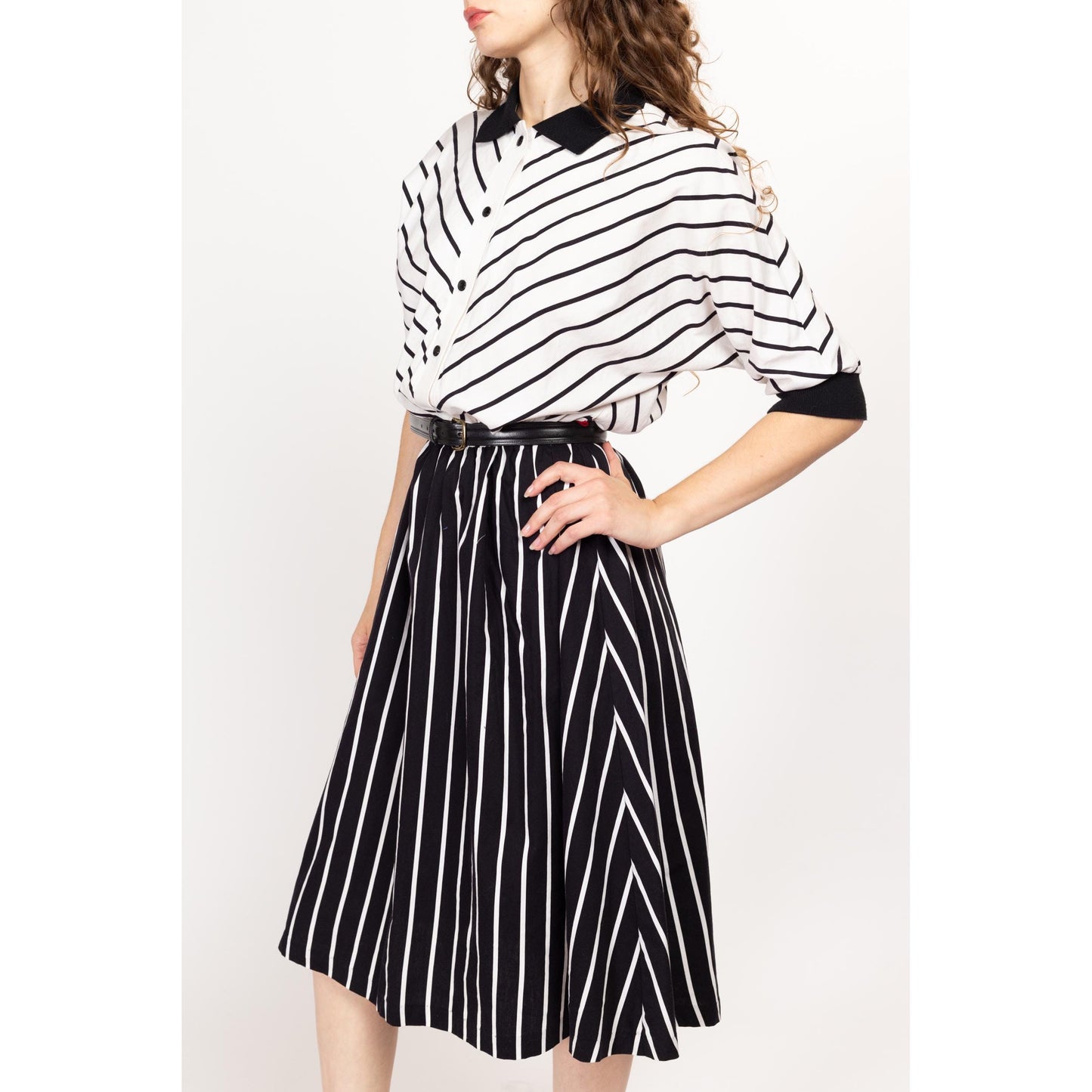 Lrg-XL 80s Black & White Chevron Striped Dolman Sleeve Shirtdress | Vintage Half Sleeve Fit Flare Midi Dress