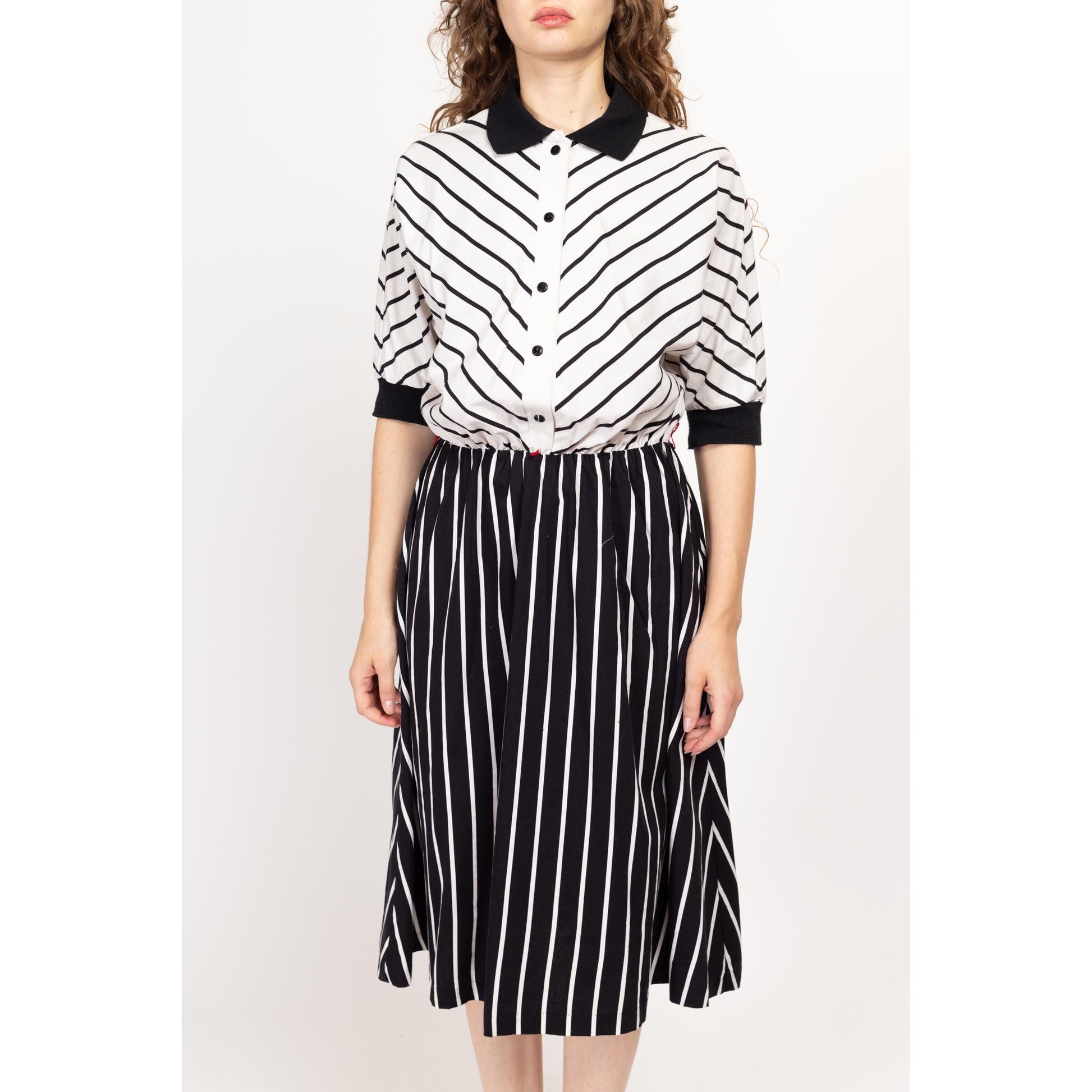 Lrg-XL 80s Black & White Chevron Striped Dolman Sleeve Shirtdress | Vintage Half Sleeve Fit Flare Midi Dress