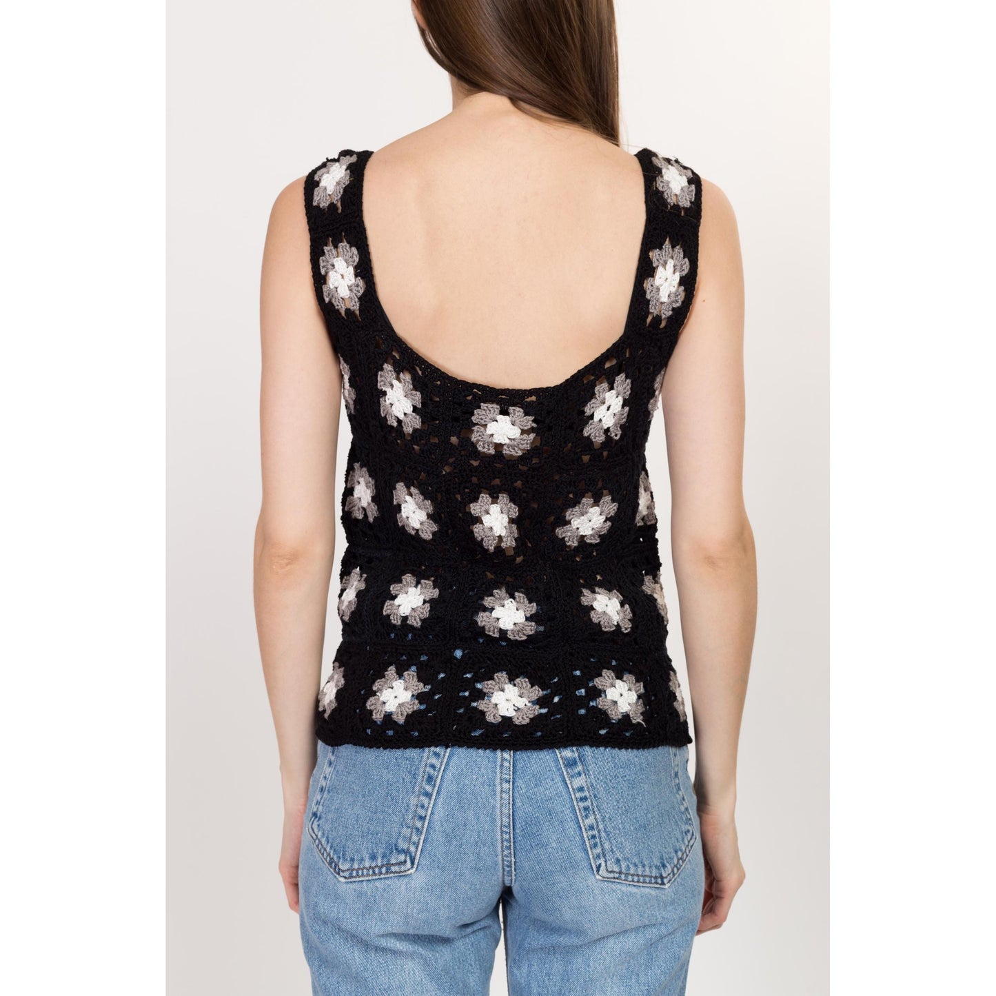 Small 90s Black & White Granny Square Crochet Knit Top | Vintage Boho Sleeveless Scoop Neck Tank