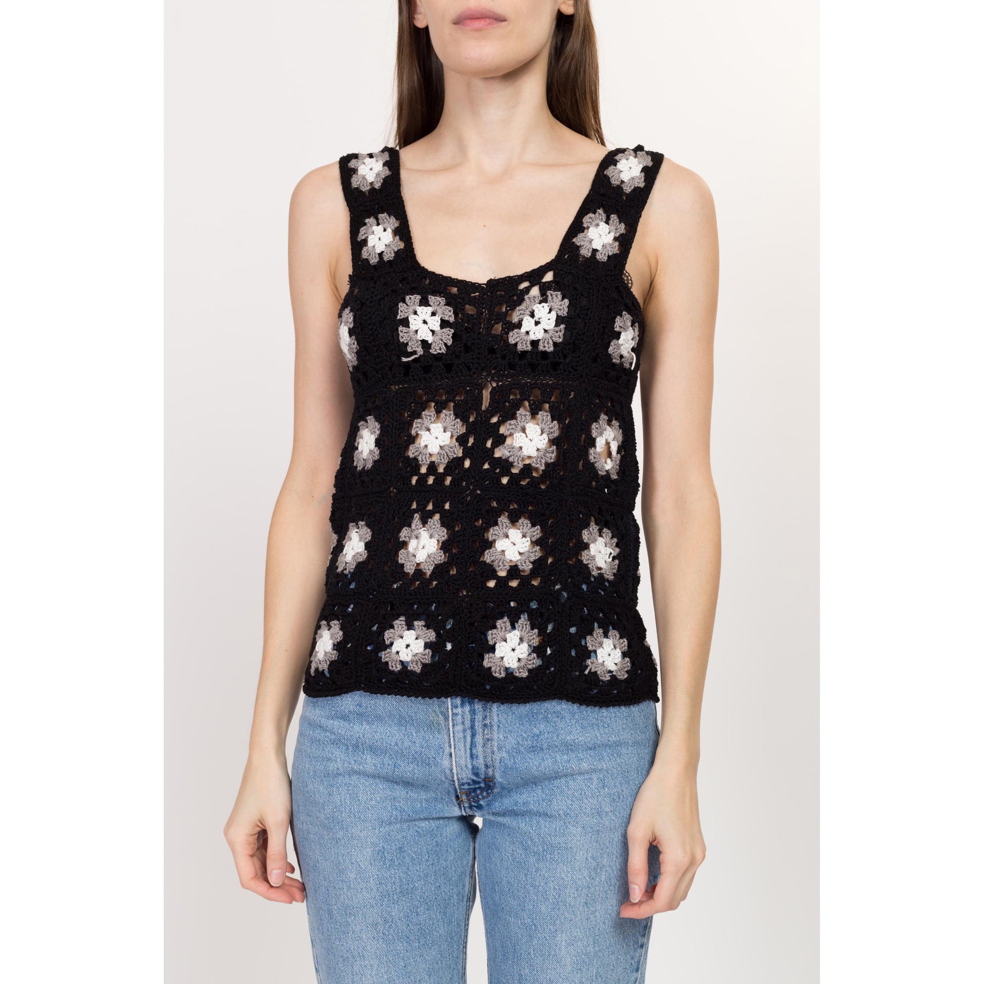 Small 90s Black & White Granny Square Crochet Knit Top | Vintage Boho Sleeveless Scoop Neck Tank