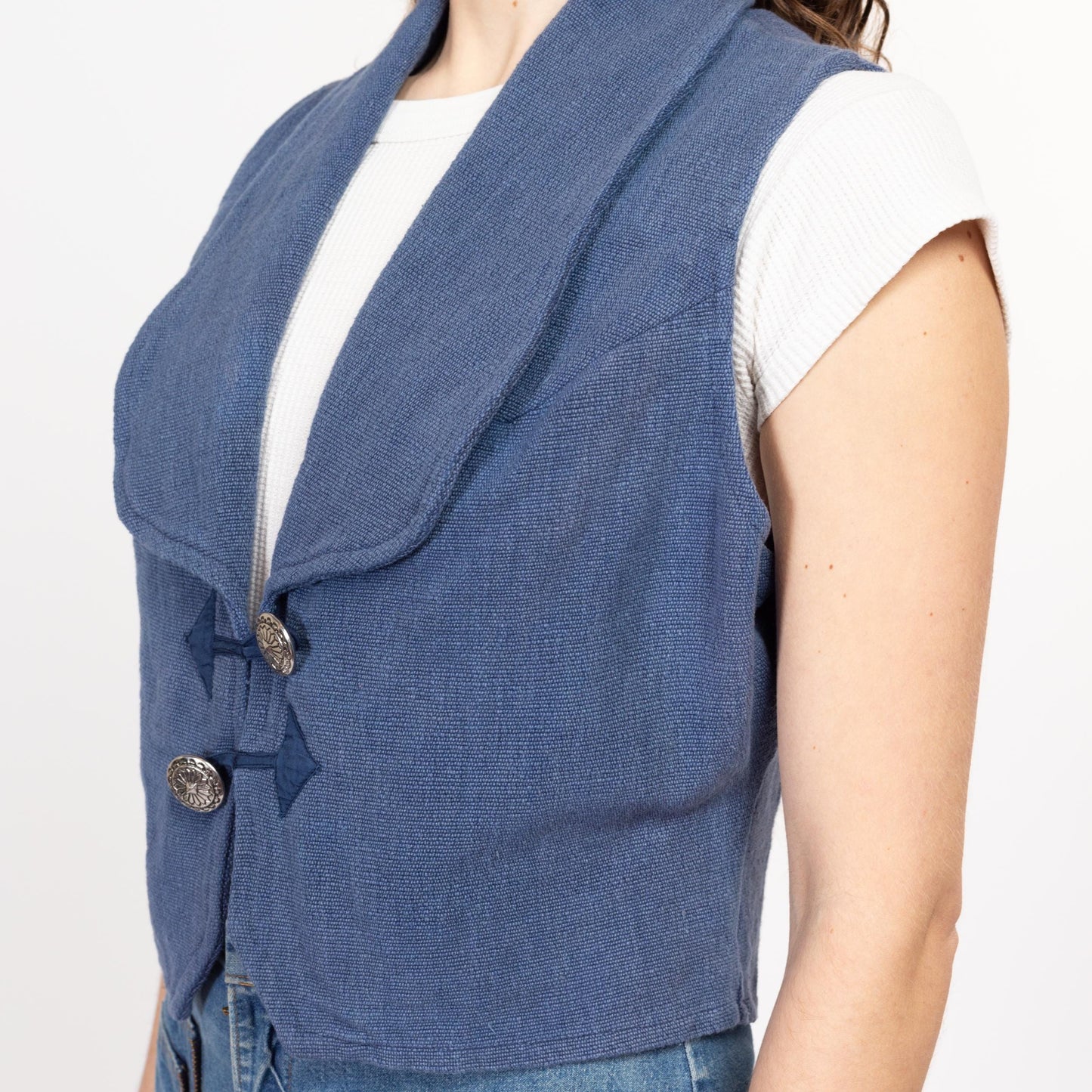 Med-Lrg 90s Southwestern Slate Blue Woven Vest | Vintage Boho Collared Sleeveless Concho Crop Top