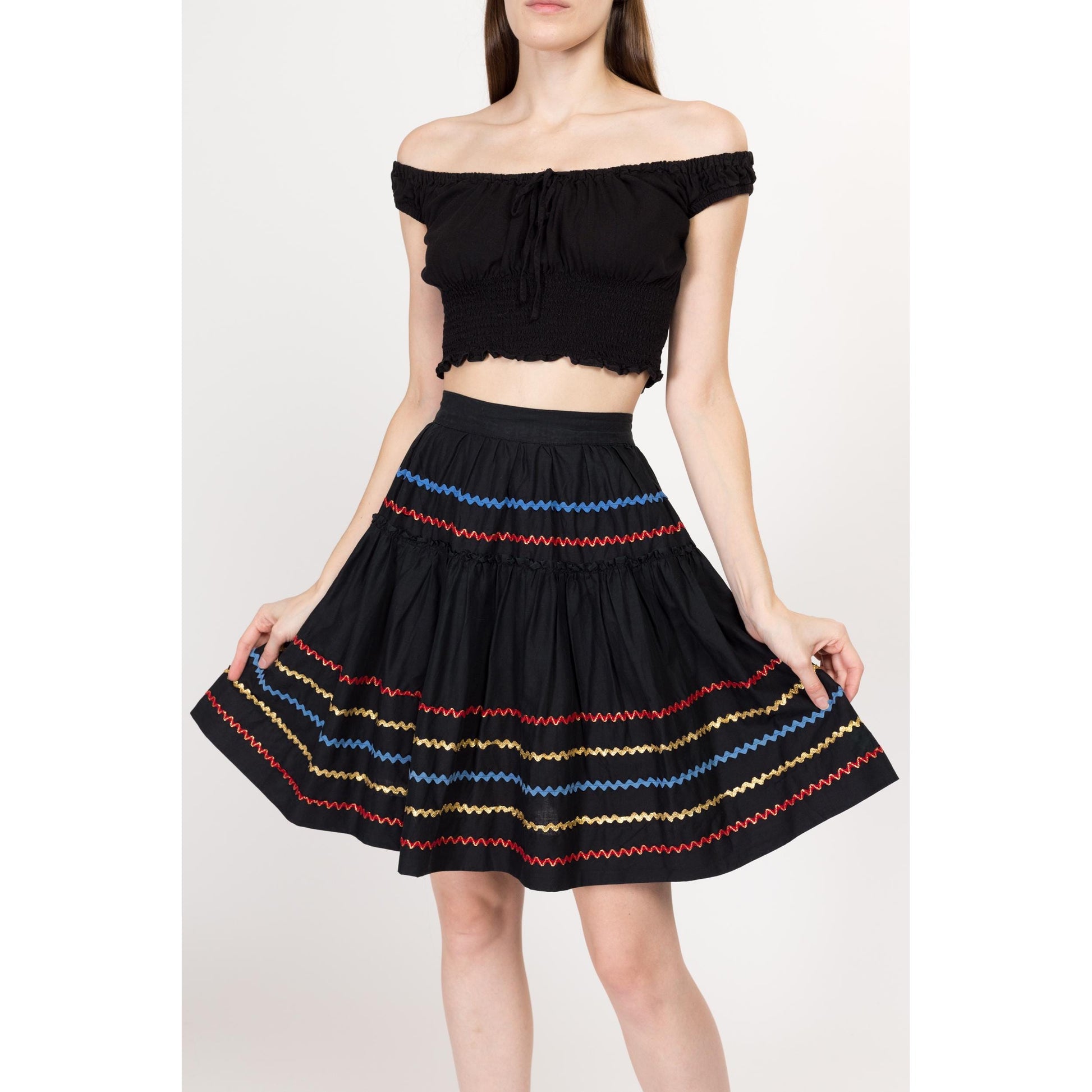 XS 50s 60s Black Fiesta Patio Circle Skirt 24.5" | Vintage Metallic Ric Rac Striped Trim Southwestern Mini Skirt