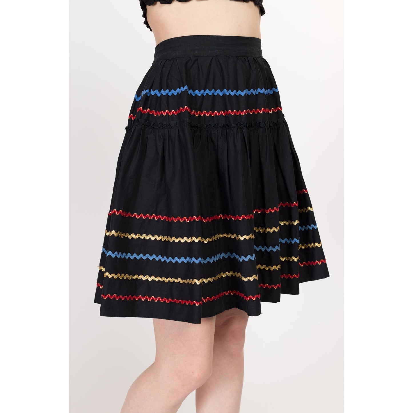 XS 50s 60s Black Fiesta Patio Circle Skirt 24.5" | Vintage Metallic Ric Rac Striped Trim Southwestern Mini Skirt