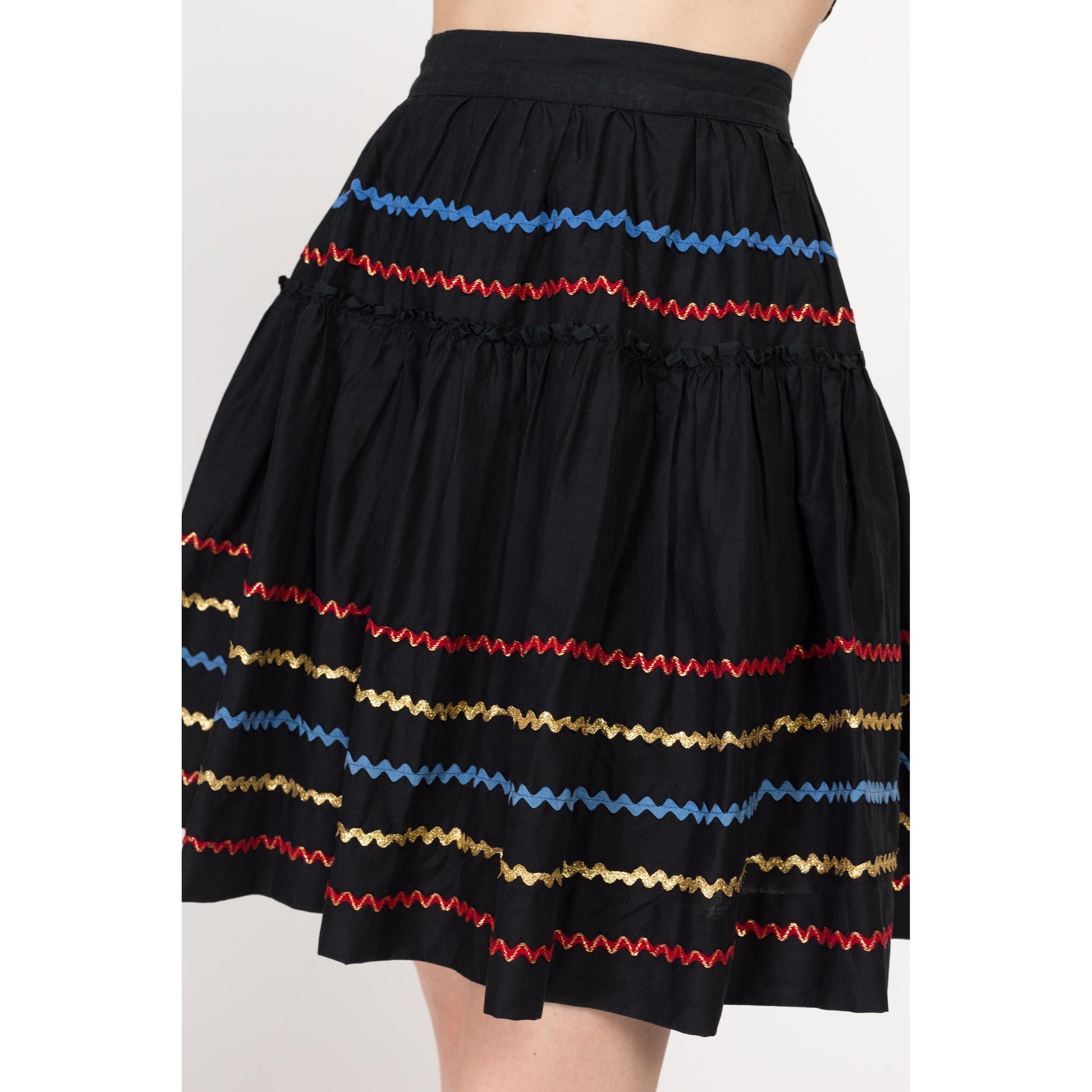 XS 50s 60s Black Fiesta Patio Circle Skirt 24.5" | Vintage Metallic Ric Rac Striped Trim Southwestern Mini Skirt