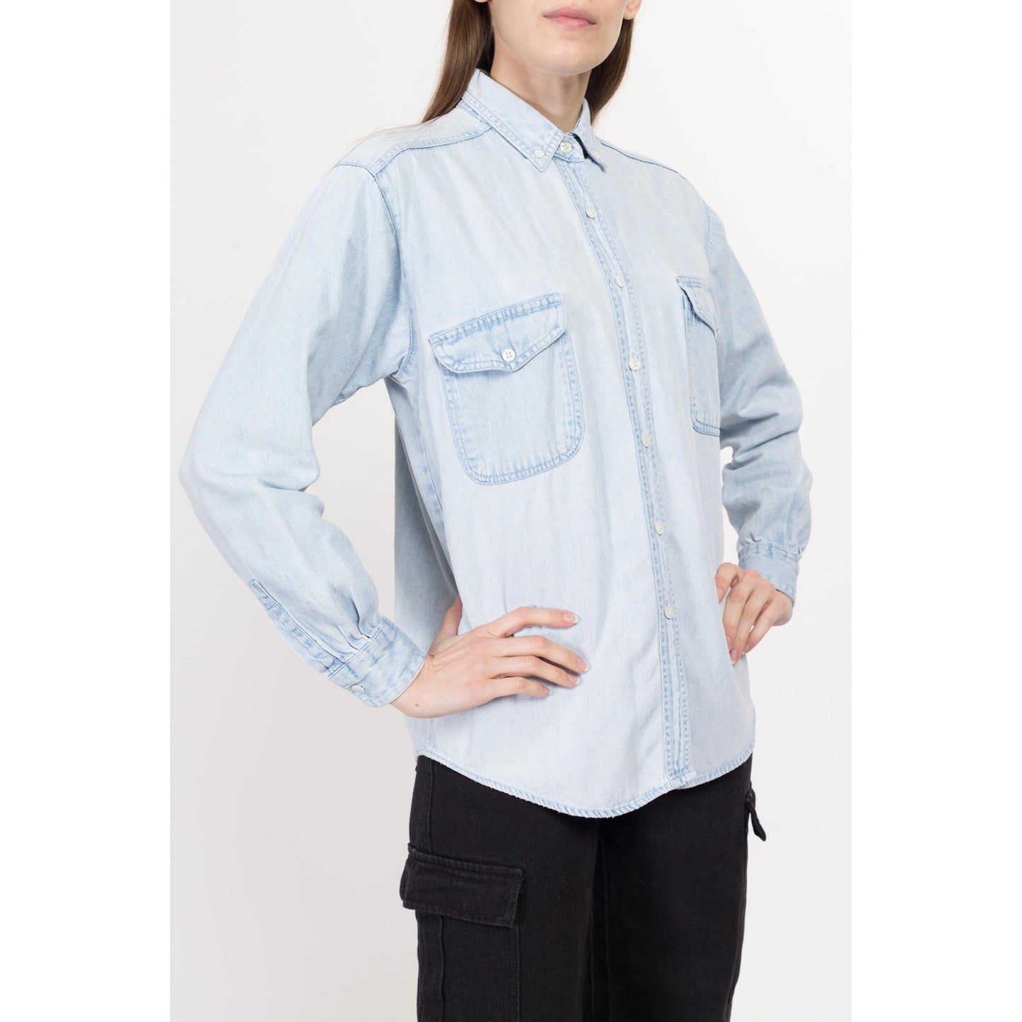 Small 90s Light Wash Chambray Pocket Shirt | Vintage Long Sleeve Collared Denim Button Up Top