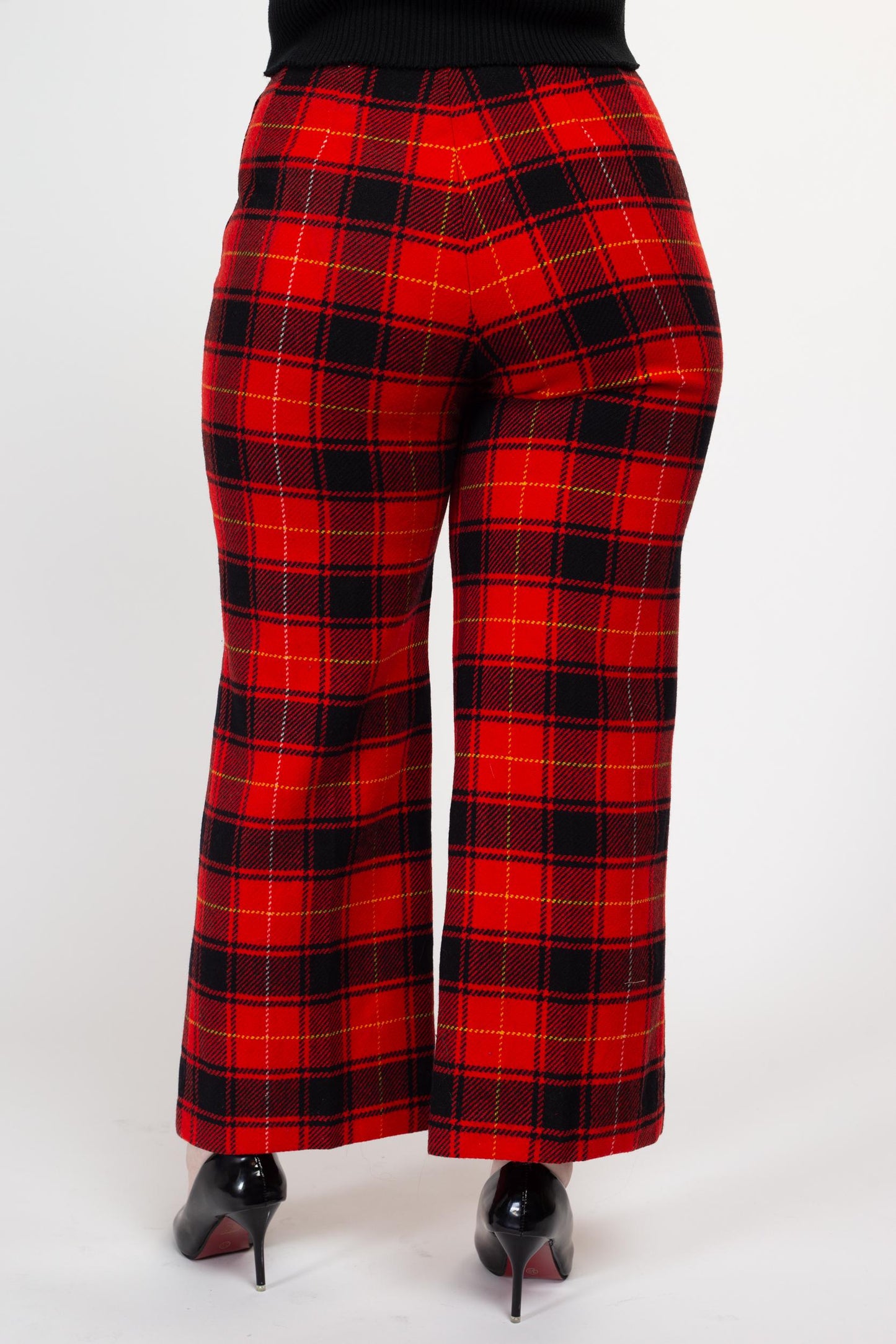 Medium 70s Pendleton Red Plaid Wool Trousers 30" | Retro Vintage Tartan High Waisted Lined Pants