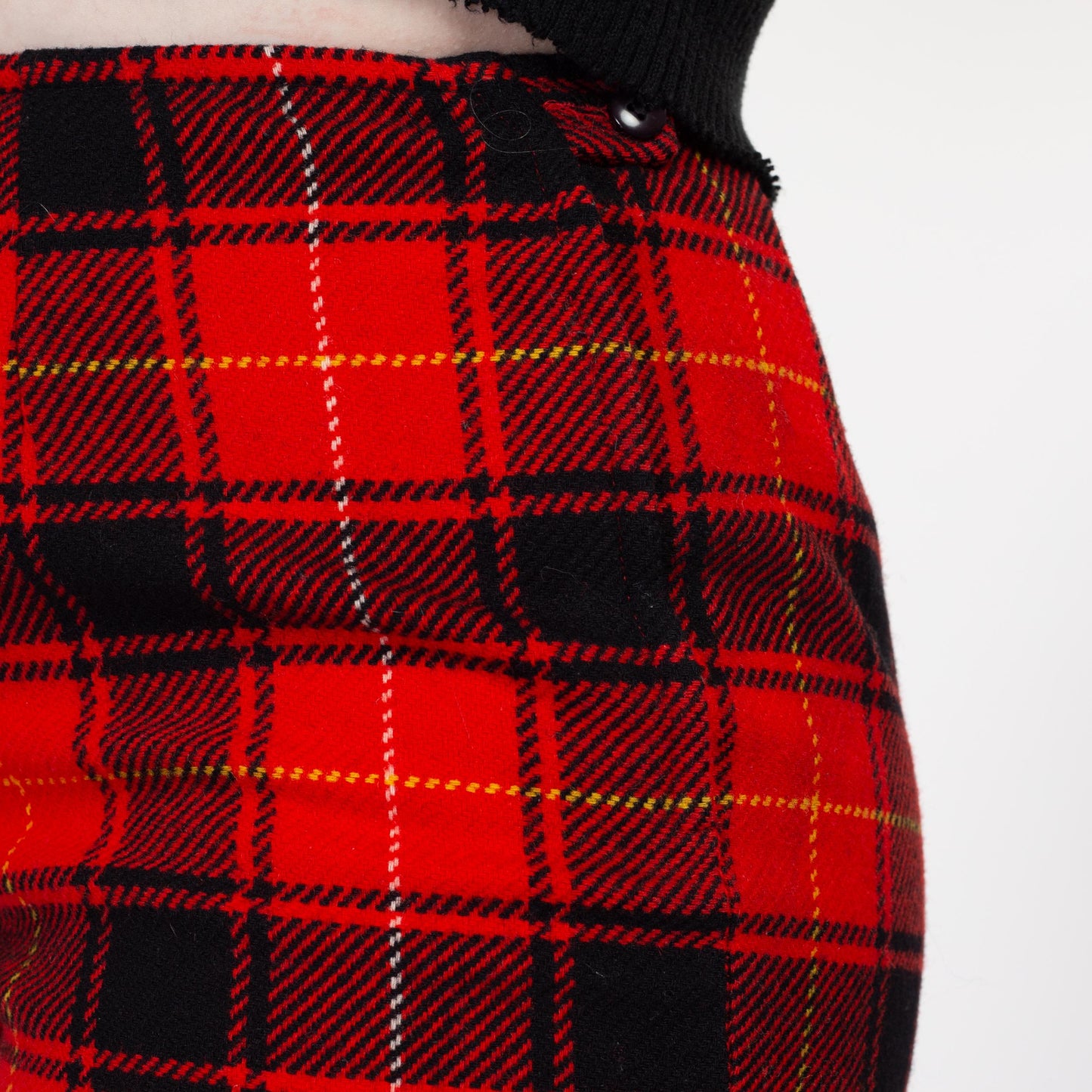 Medium 70s Pendleton Red Plaid Wool Trousers 30" | Retro Vintage Tartan High Waisted Lined Pants