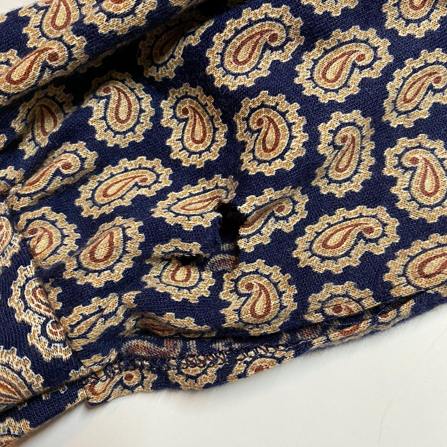 Medium 70s Diane Von Furstenburg Paisley Print Cropped Blouse | Vintage Button Up Collared Long Sleeve Tie Front Crop Top