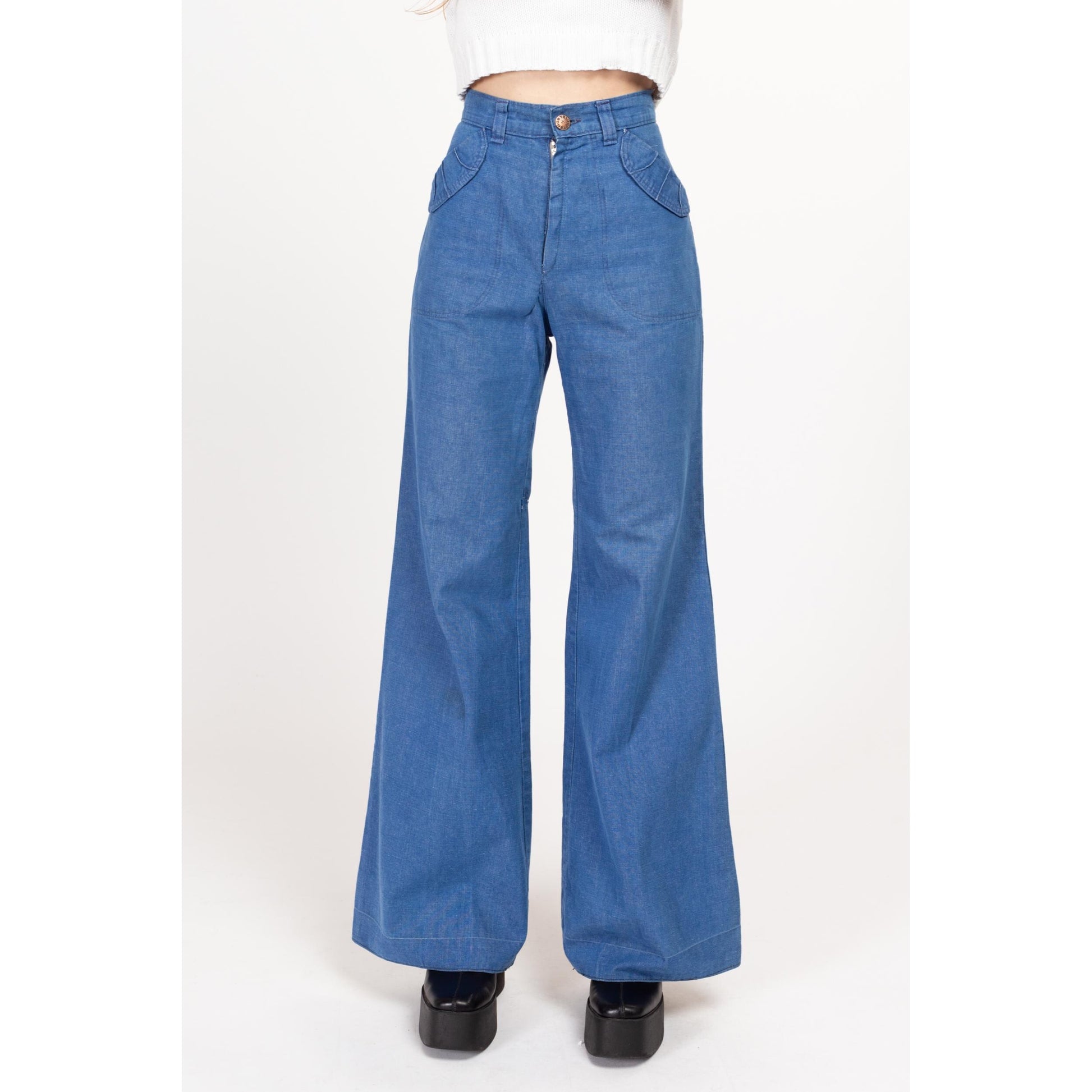 XS-Sm 70s Retro High Waisted Flared Jeans 27" | Vintage Medium Wash Chambray Denim Boho Bell Bottoms