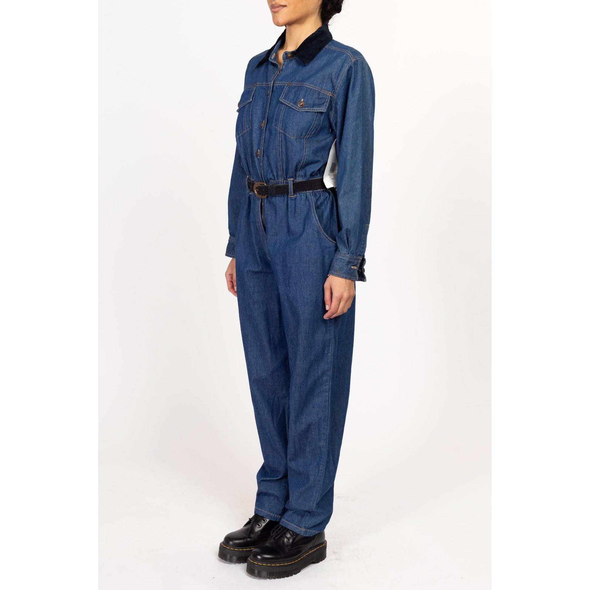 Medium 80s Dark Wash Denim Belted Jumpsuit | Vintage Velvet Collar Long Sleeve Tapered Leg Pantsuit