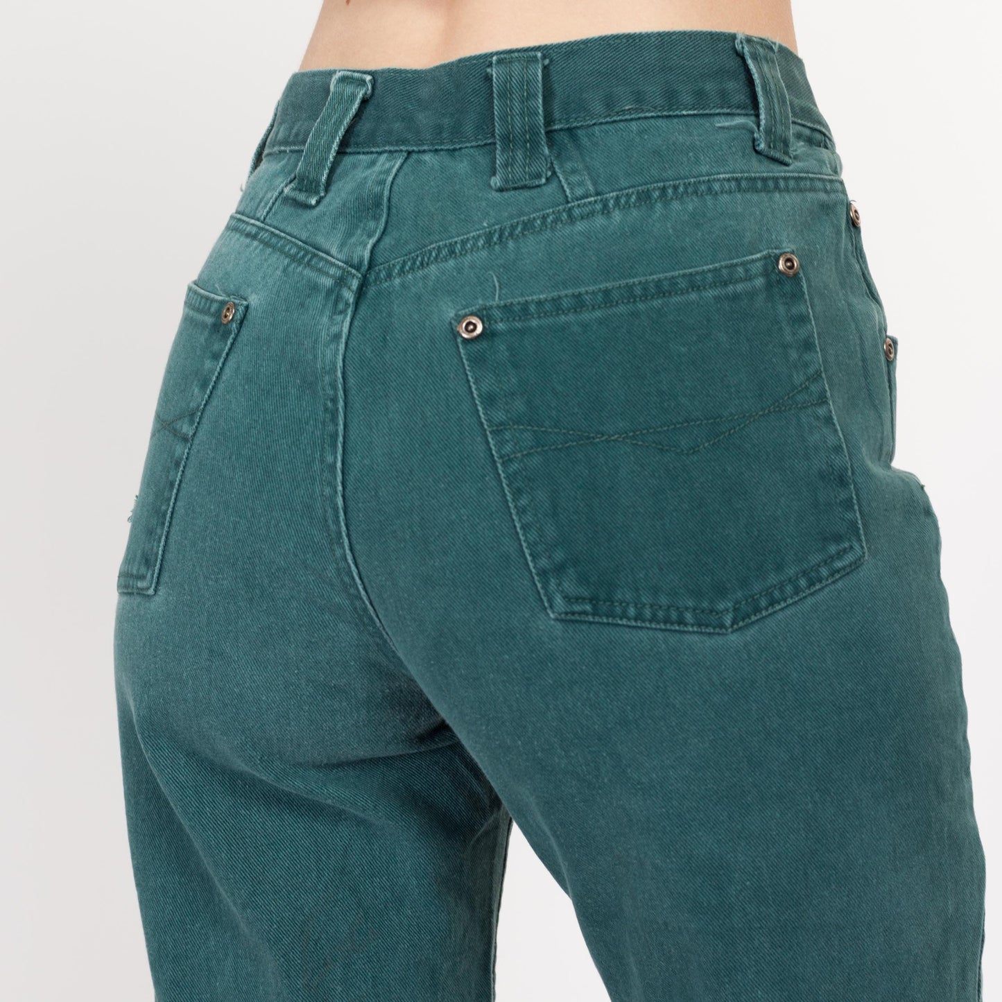 XS-Sm 90s Emerald Green Soft Mid Rise Jeans 26" | Vintage Short Inseam Denim Petite Tapered Leg Mom Jeans