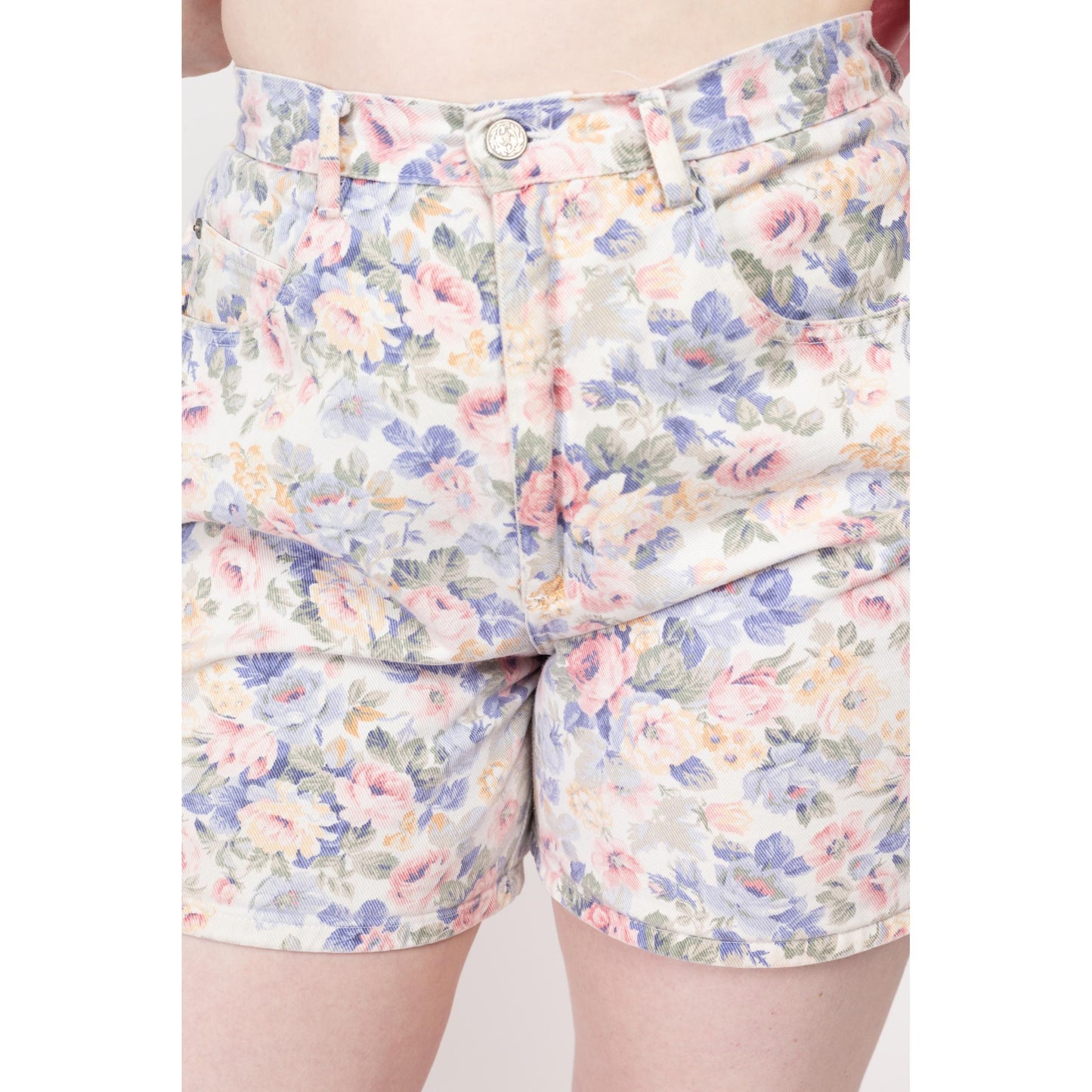 Large 90s Rose Floral High Waisted Denim Shorts 31" | Vintage White Flower Print Curvy Jean Shorts