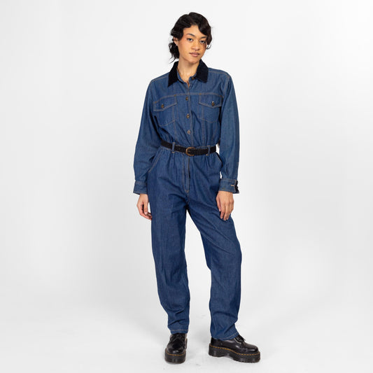 Medium 80s Dark Wash Denim Belted Jumpsuit | Vintage Velvet Collar Long Sleeve Tapered Leg Pantsuit