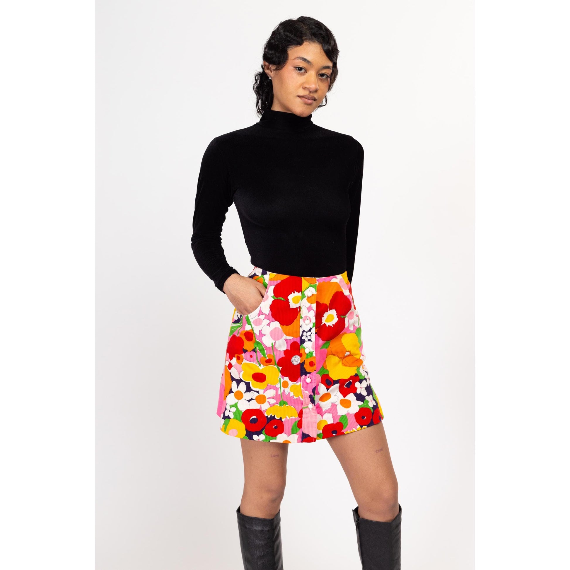 XS 60s Colorful Floral Button Up Mini Skort 25" | Vintage High Waisted Retro Miniskirt Shorts