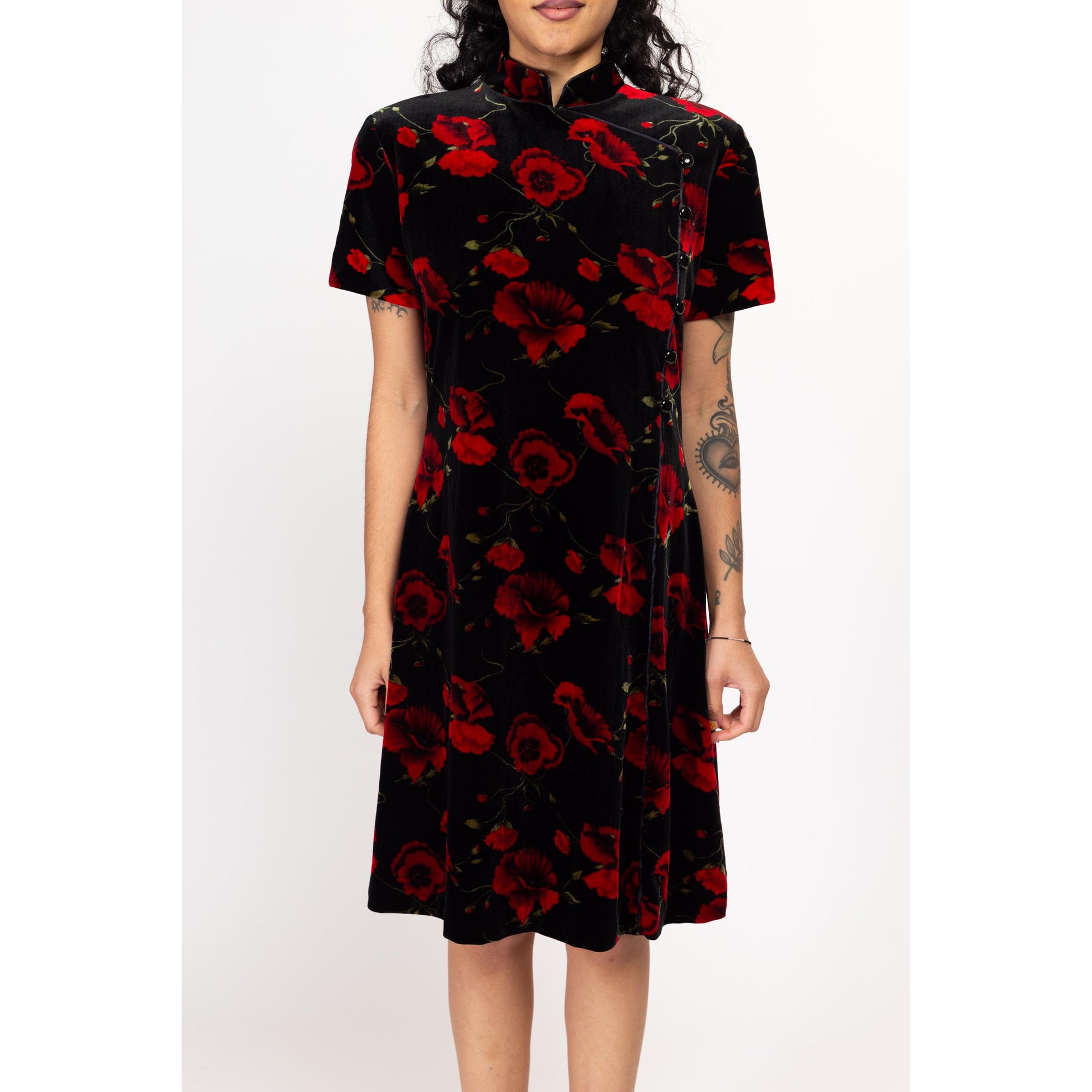 Medium 90s Black & Red Poppy Floral Velvet Cheongsam Midi Dress | Vintage Short Sleeve Chinese Formal Qipao