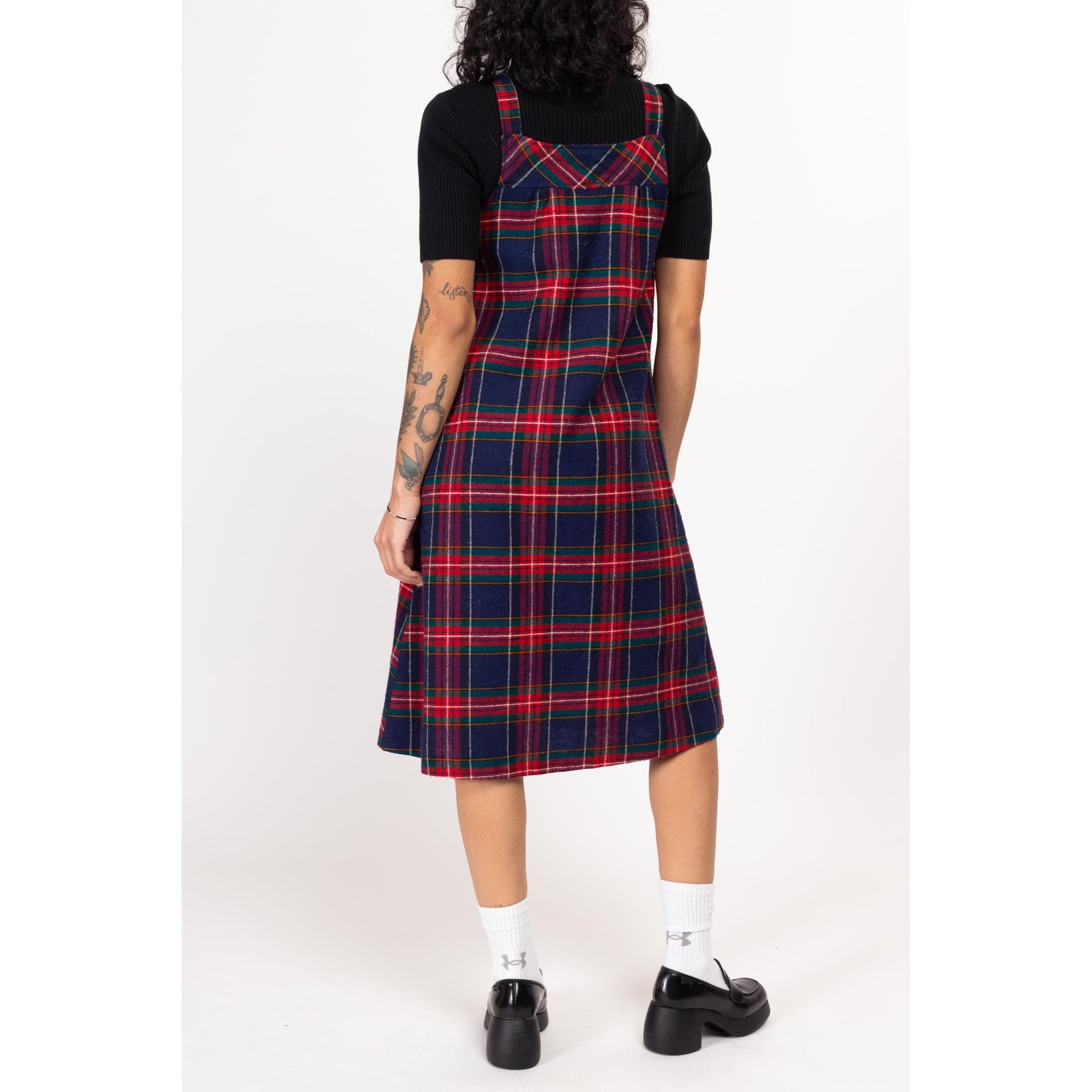 Medium 70s Navy Blue & Red Plaid Pinafore Dress | Retro Vintage Wool Knit Tartan Midi Pocket Dress