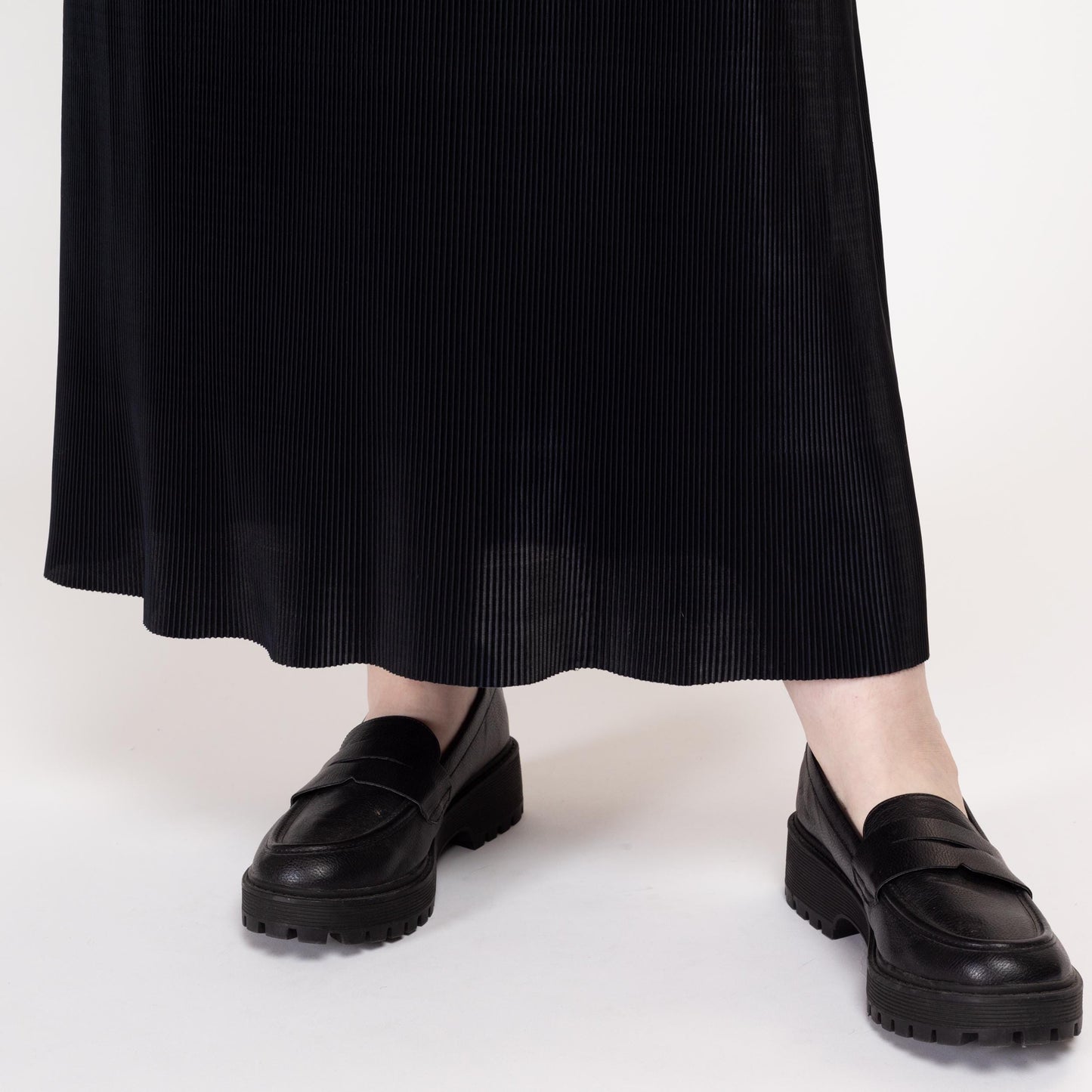 Medium 80s Minimalist Black Fan Pleated Maxi Skirt | Vintage High Waisted Stretchy Formal A Line Skirt