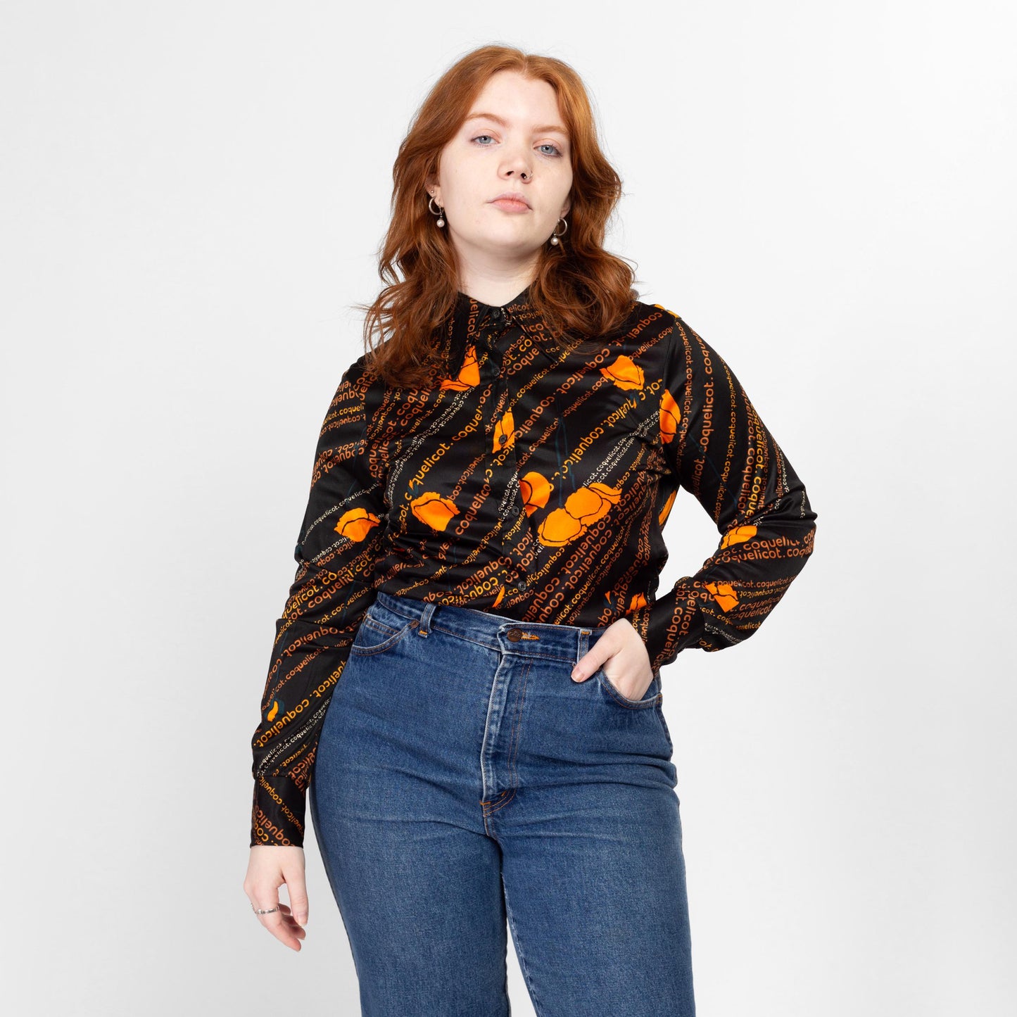 Large 70s Coquelicot Poppy Novelty Print Shirt | Vintage Black & Orange Floral Pointed Collar Button Up Top