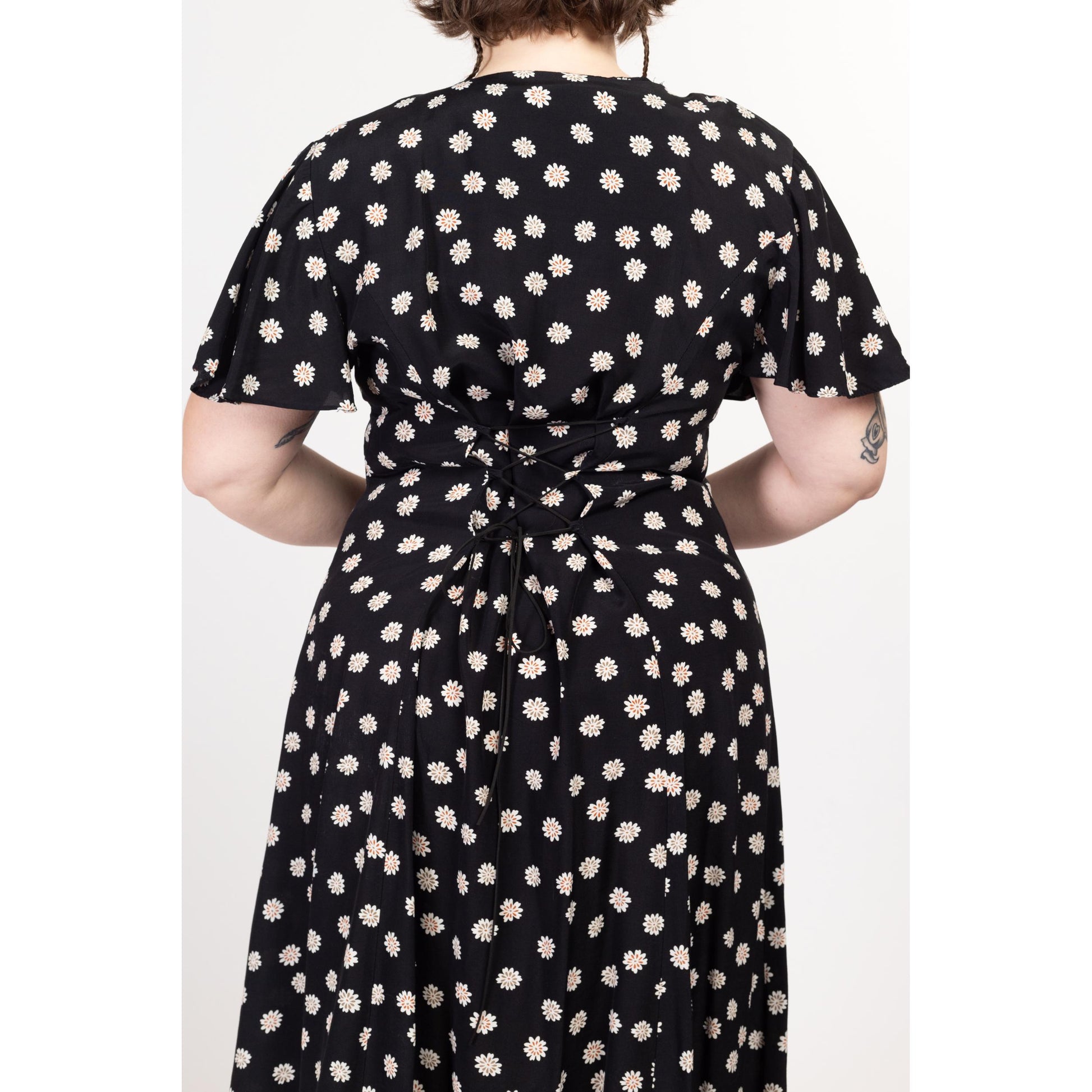 XL 90s Black Daisy Floral Print Corset Back Midi Dress | Vintage Button Up Flutter Sleeve Boho Grunge Shirtdress