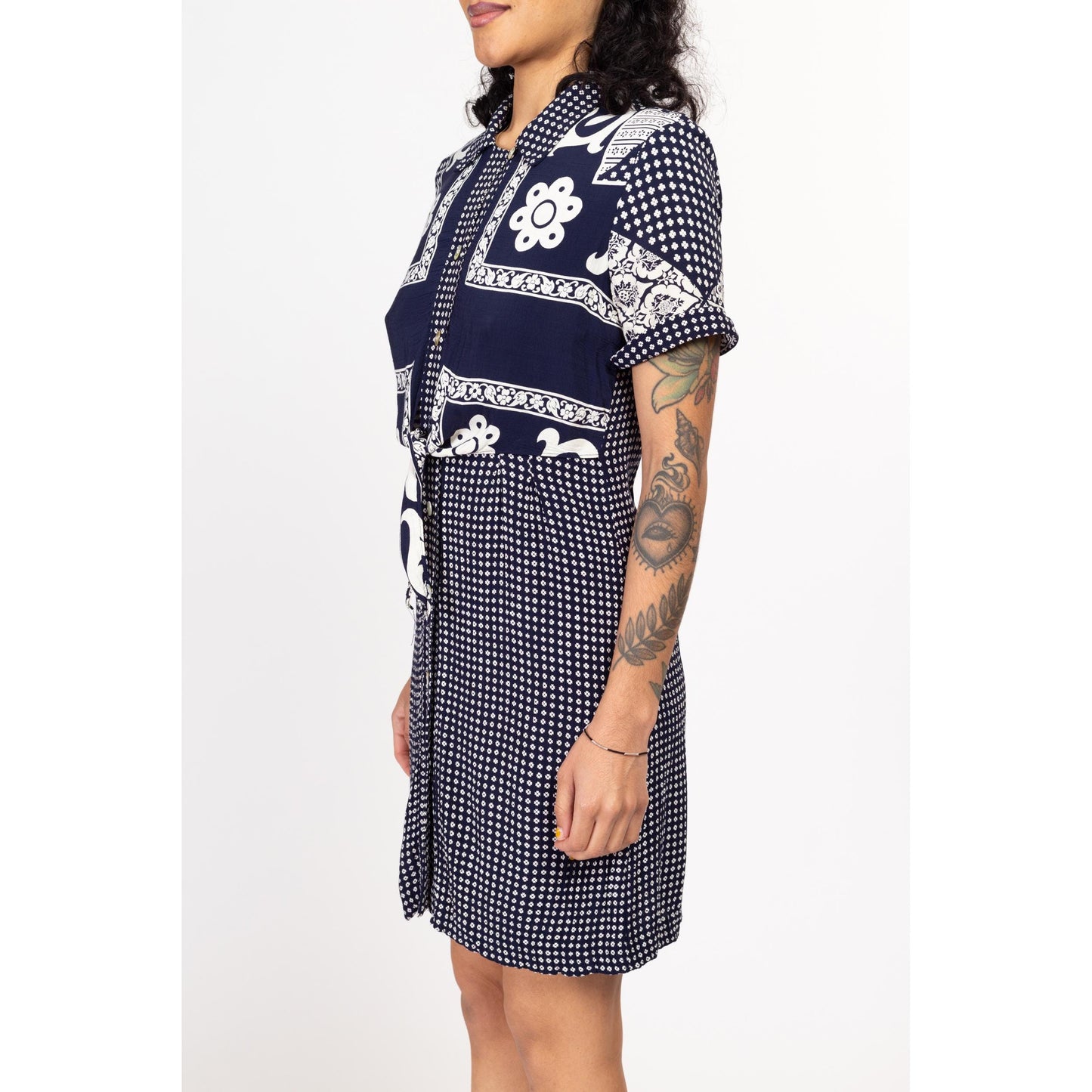 Medium 90s Navy Blue & White Batik Floral Print Boho Mini Dress | Vintage Grunge Short Sleeve Button Front Summer Sundress