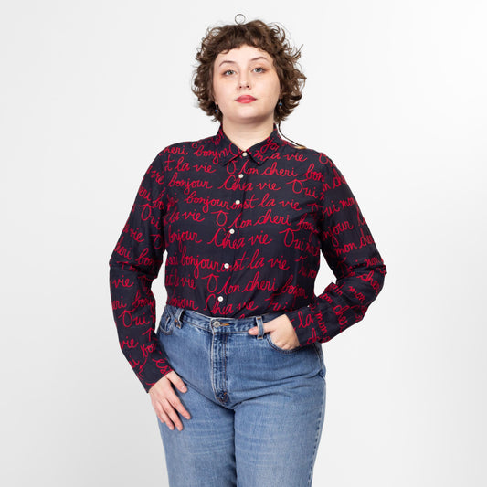 XL Y2K French Words Novelty Print Silk Blend Blouse | Vintage Black Red Long Sleeve Collared Button Up Shirt