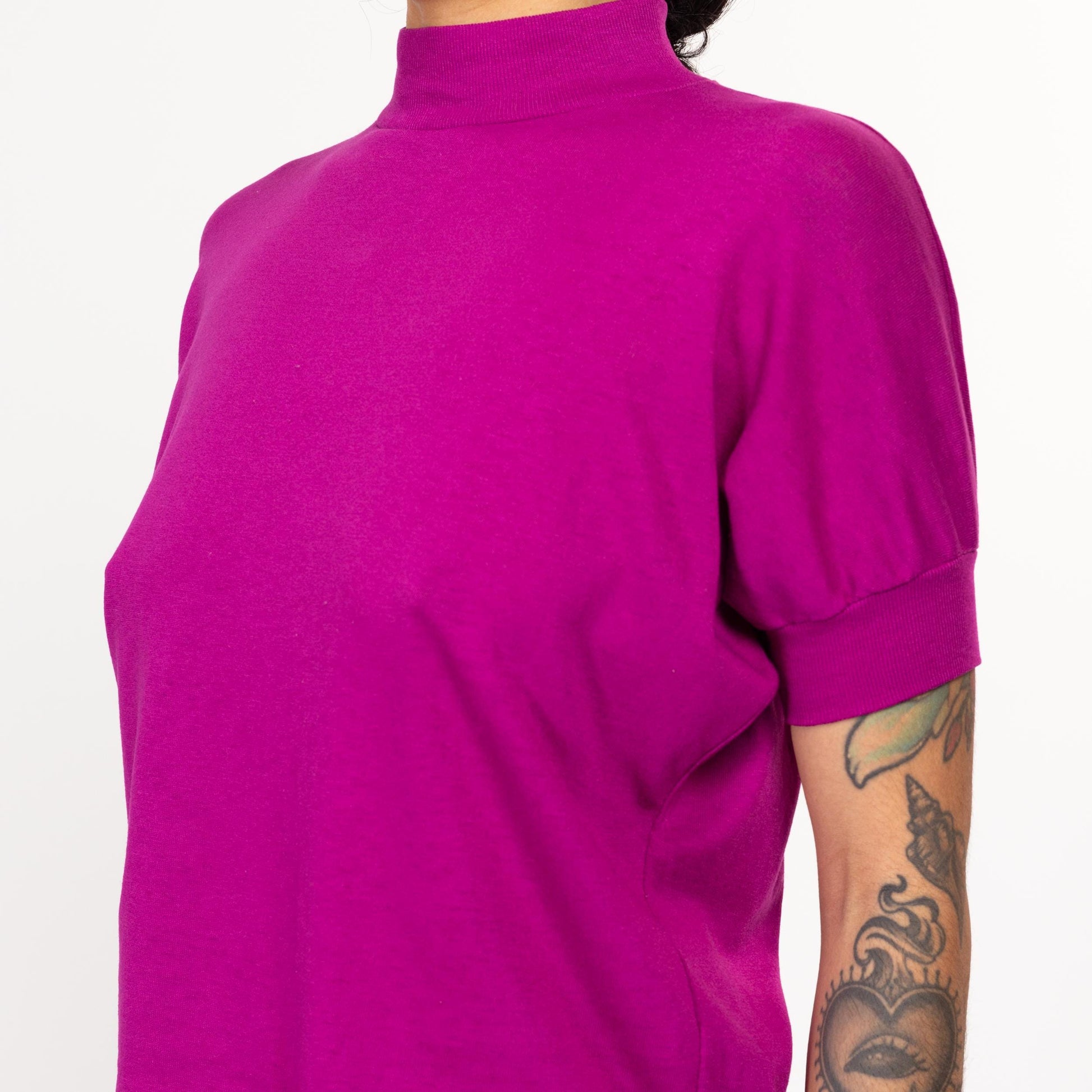 Medium 80s Magenta Mockneck Top | Vintage Short Dolman Sleeve Shirt