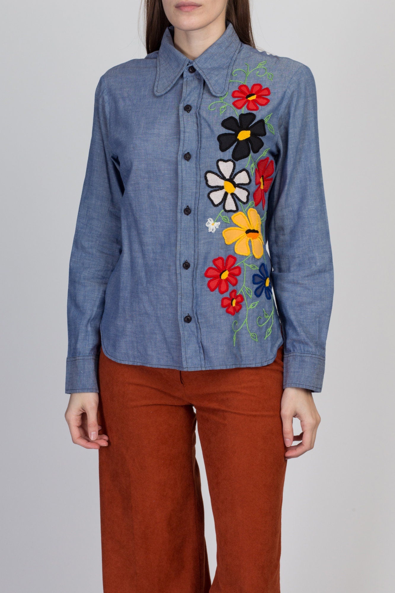 Vintage good embroidered boho button down