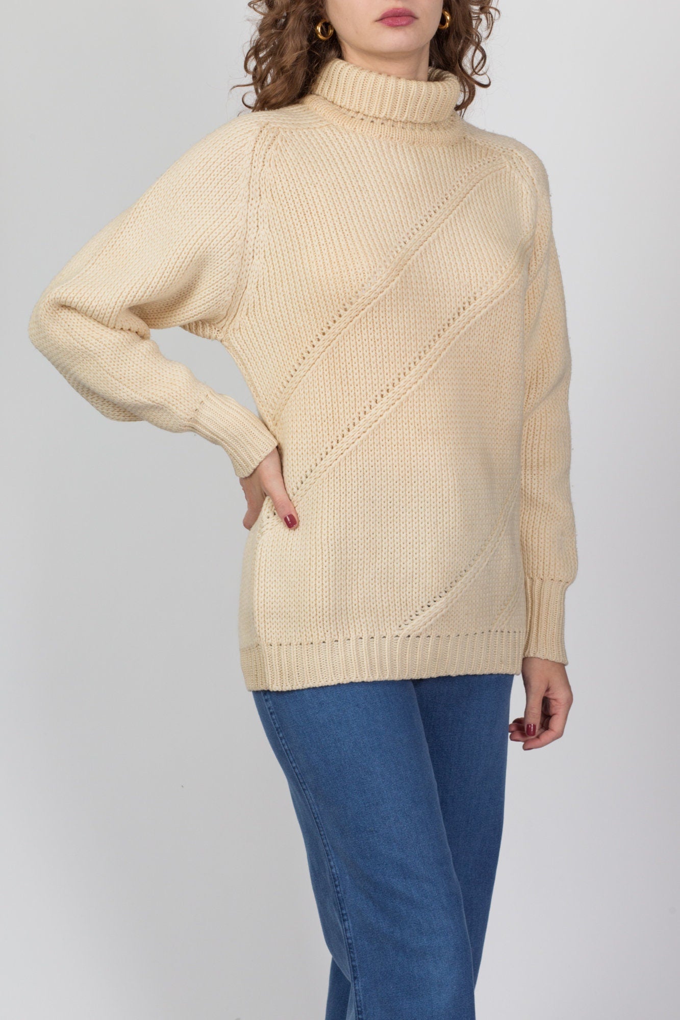 Womens cream hot sale turtleneck sweater