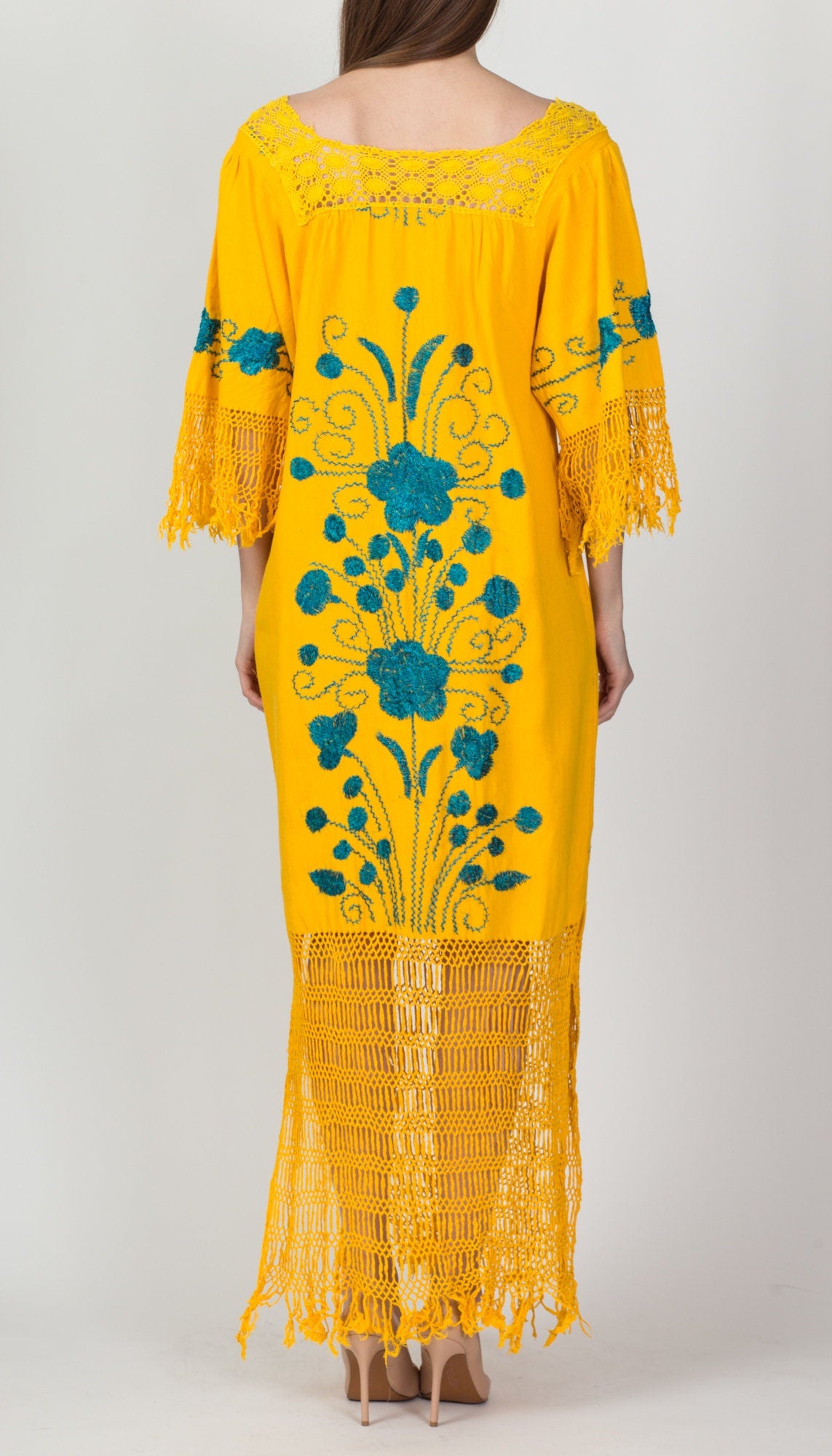Vintage Mexican yellow woven Kaftan dress with embroidery details | Kaftan  dress, Clothing exchange, Vintage outfits