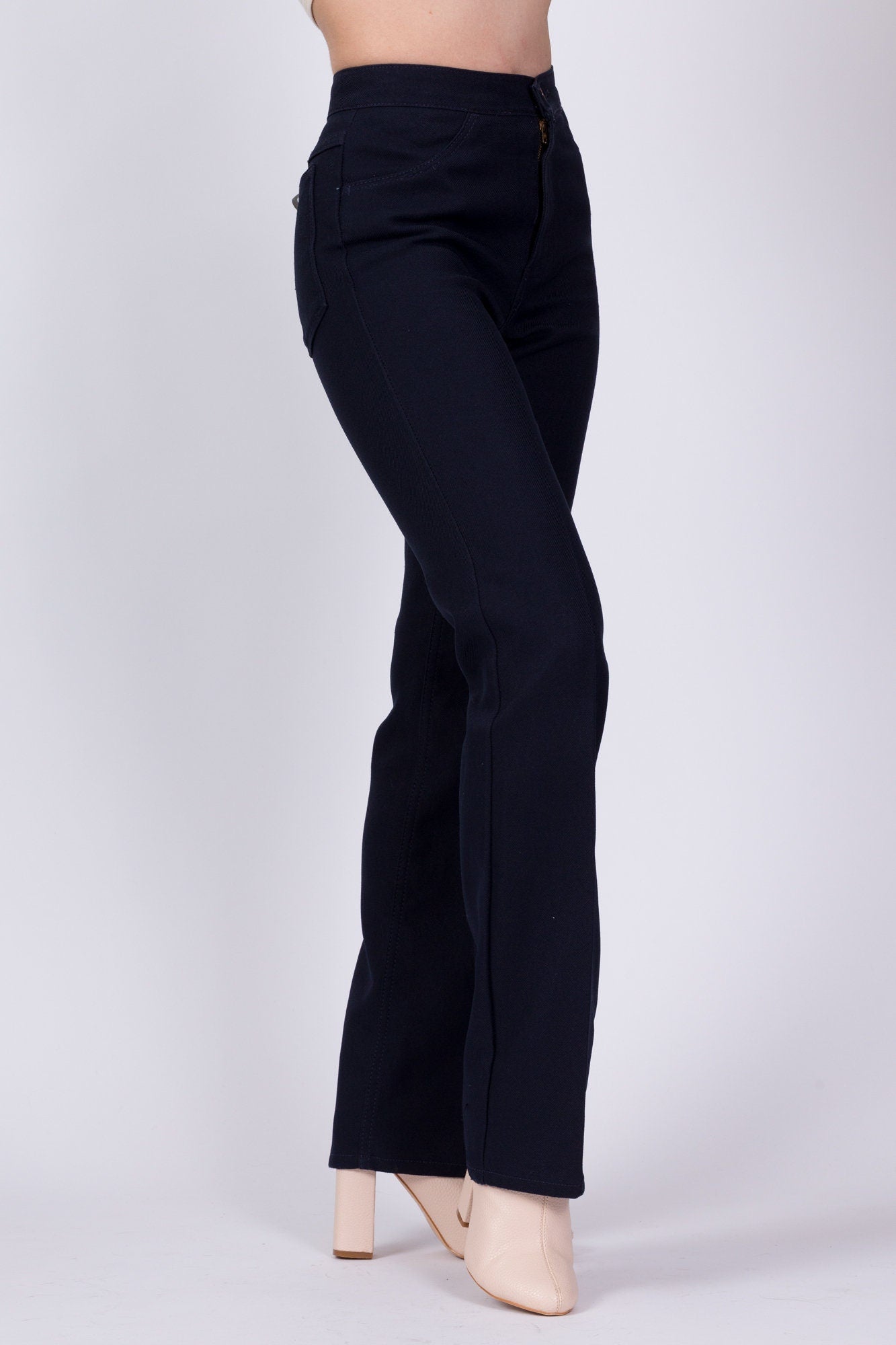 Wrangler Slim Fit Men Cream Trousers - Buy Wrangler Slim Fit Men Cream  Trousers Online at Best Prices in India | Flipkart.com