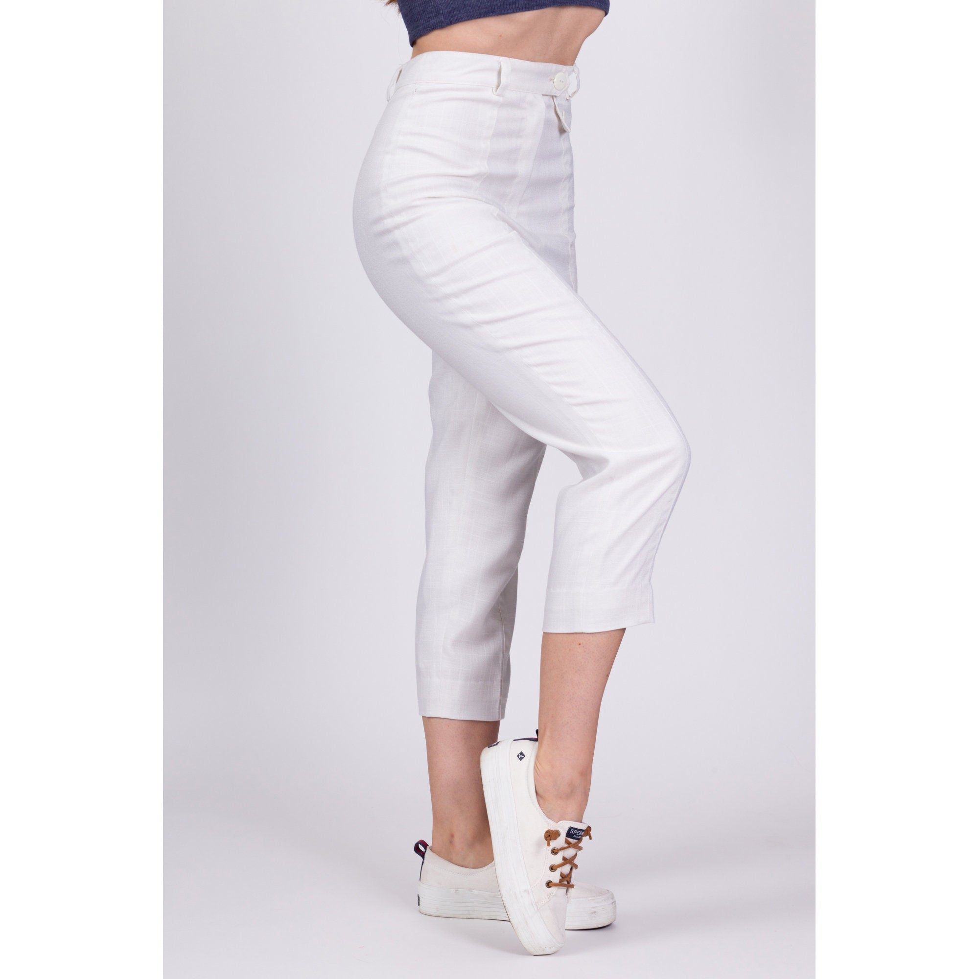 Buy Pleated Straight Fit Capri Pants Online at Best Prices in India -  JioMart.