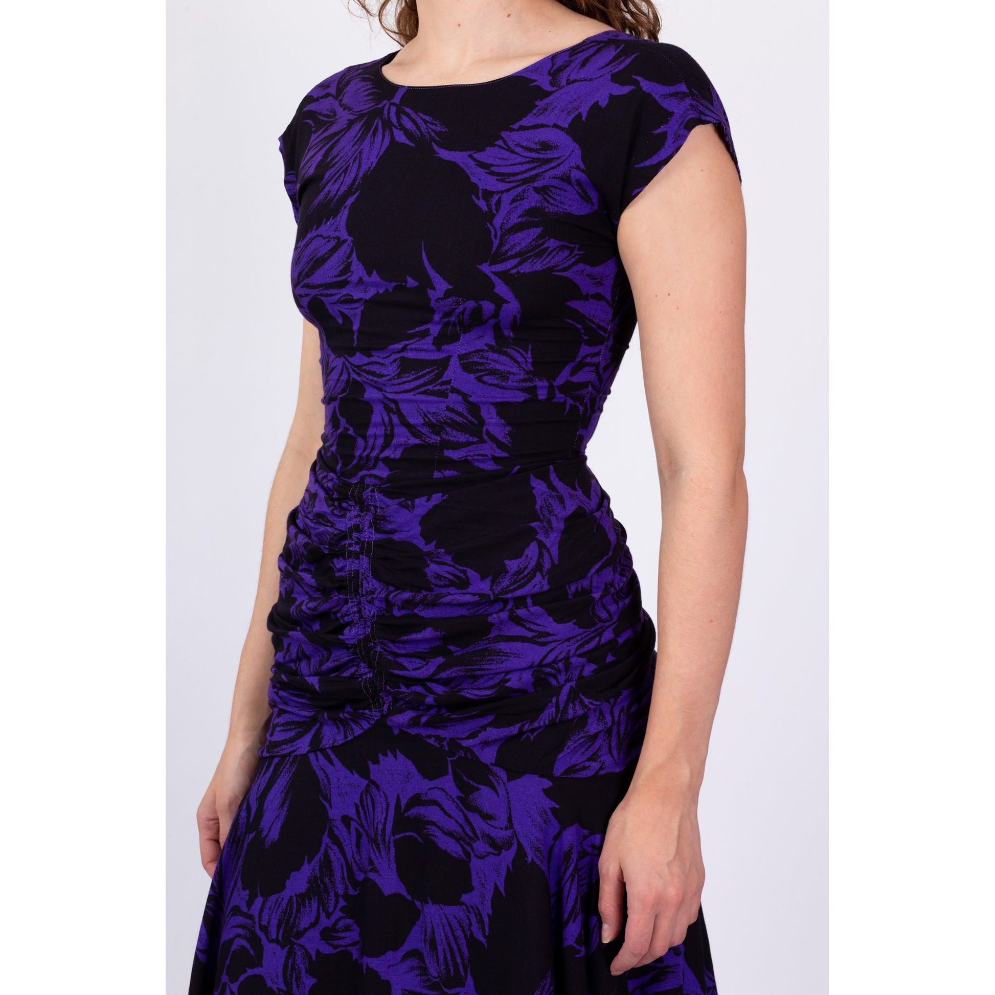 80s Purple Floral Ruched Low Back Dress - Extra Small 