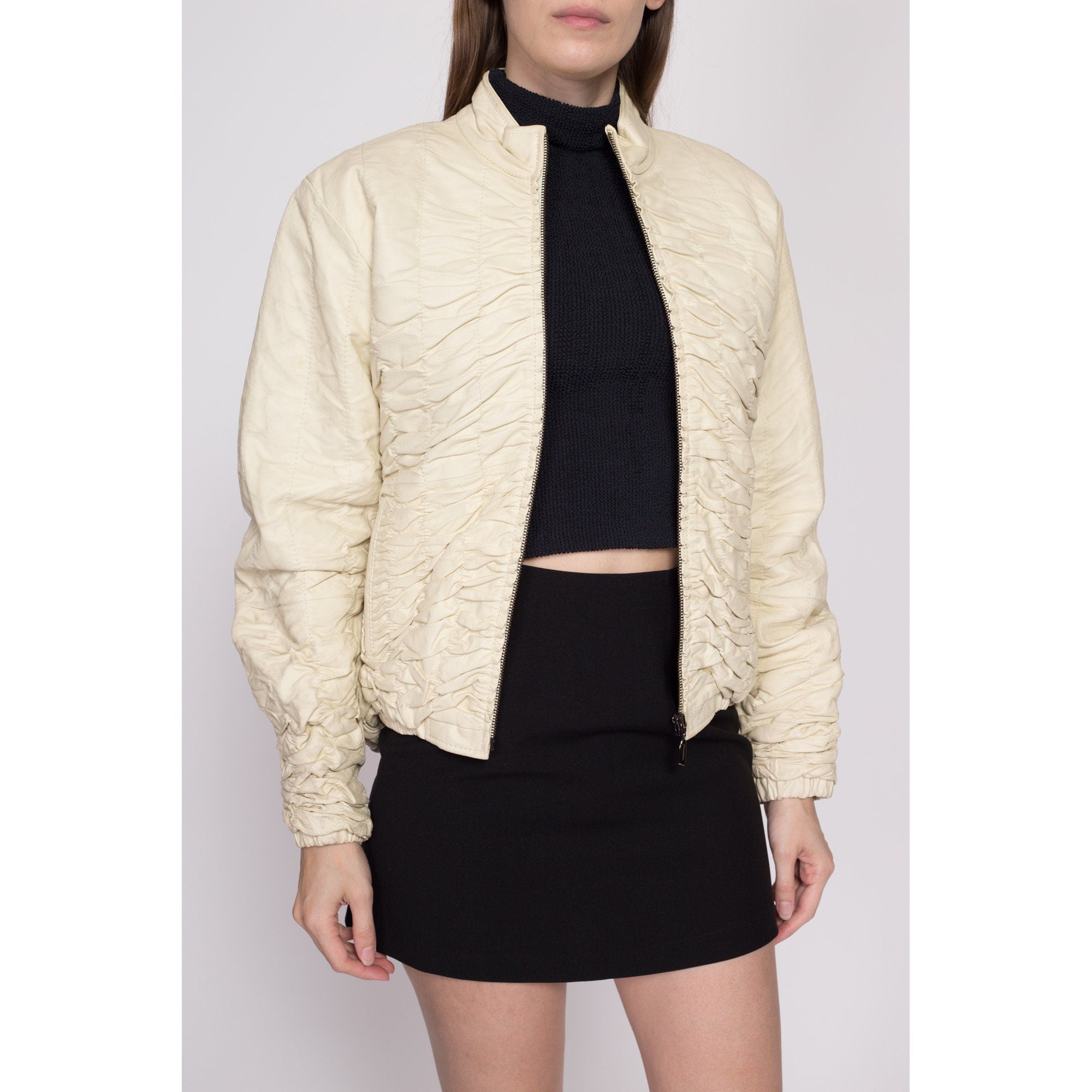 90s Ruched Cream Leather Jacket - Large – Flying Apple Vintage