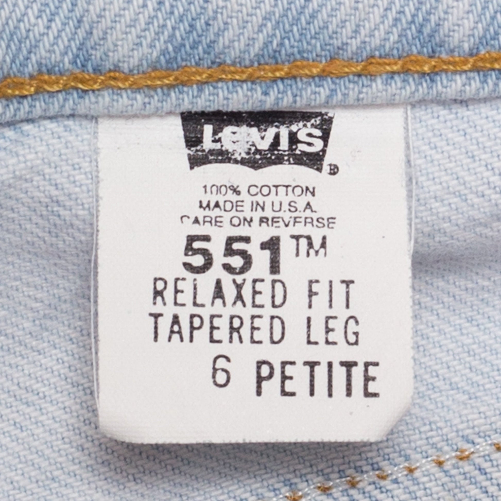 Small Vintage Levis 551 High Waisted Mom Jeans 28 – Flying Apple Vintage