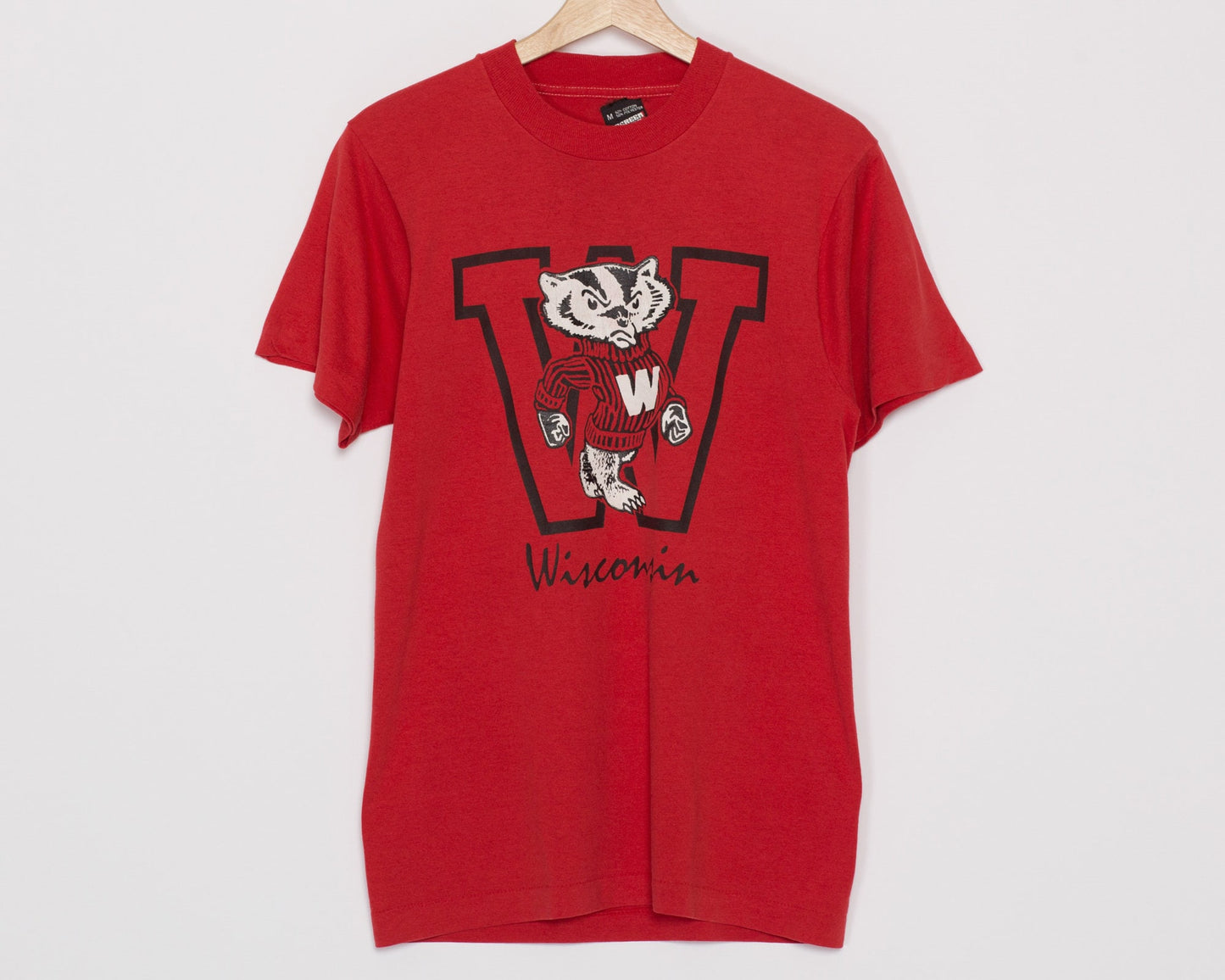 Sm-Med 90s University Of Wisconsin Bucky Badger T Shirt Unisex | Vintage Red Collegiate Mascot Graphic Tee