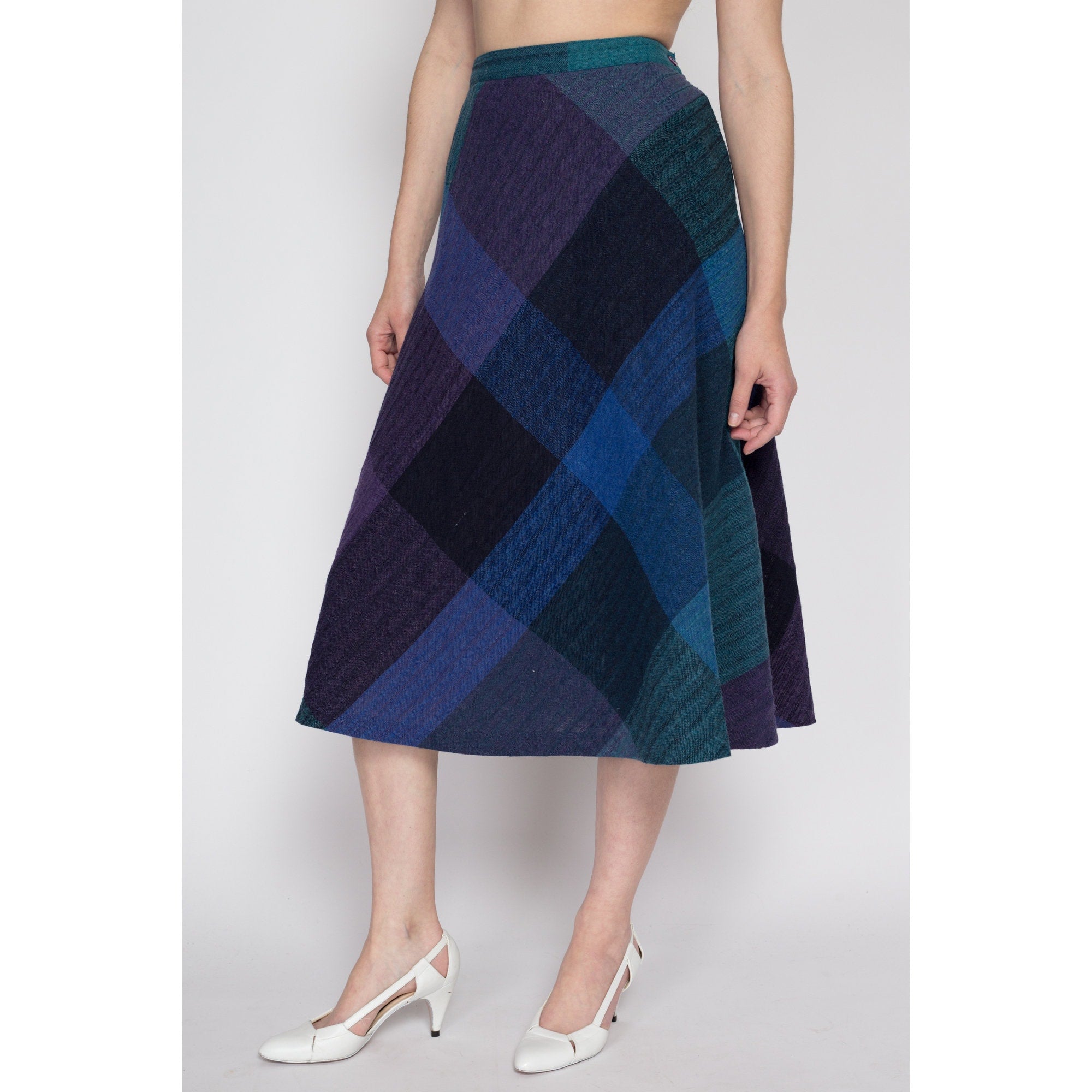 Plaid a store line midi skirt