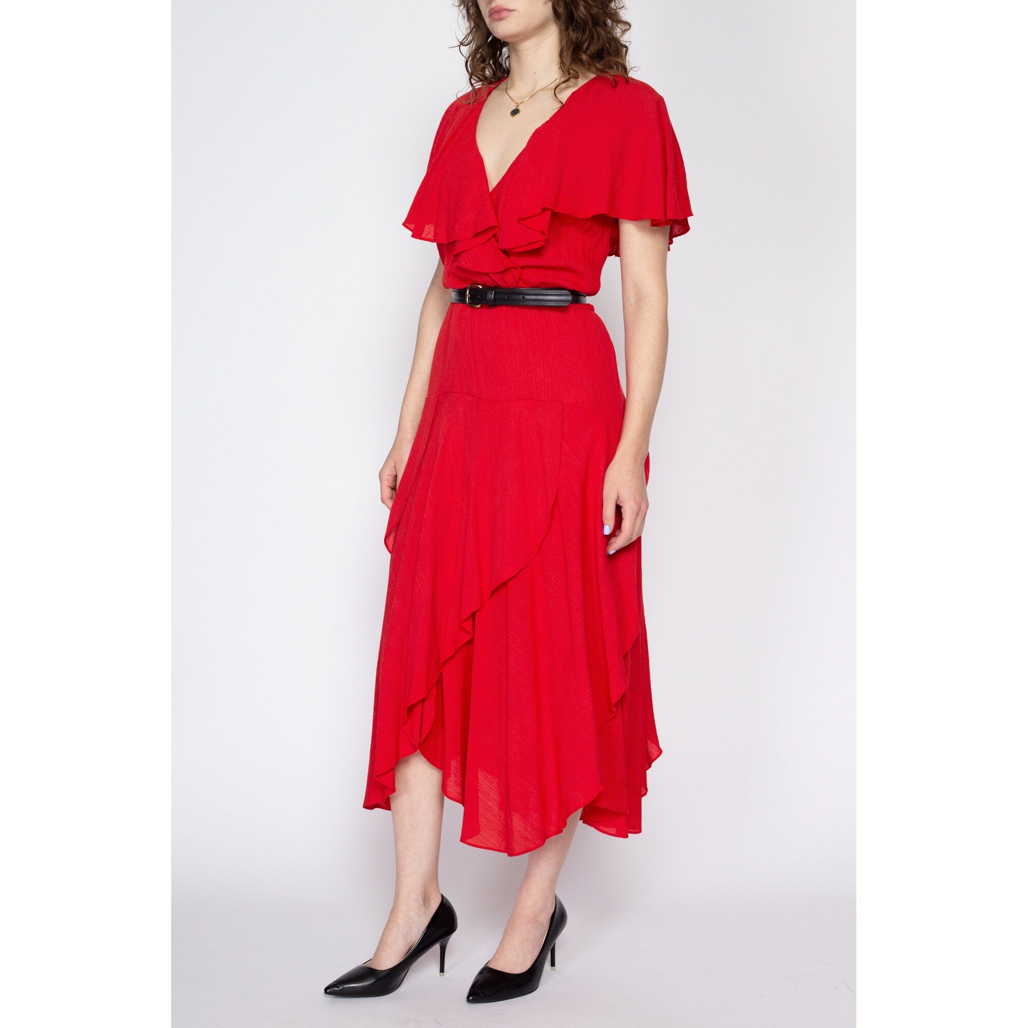 Medium 80s Red Flowy Capelet Maxi Dress Flying Apple Vintage