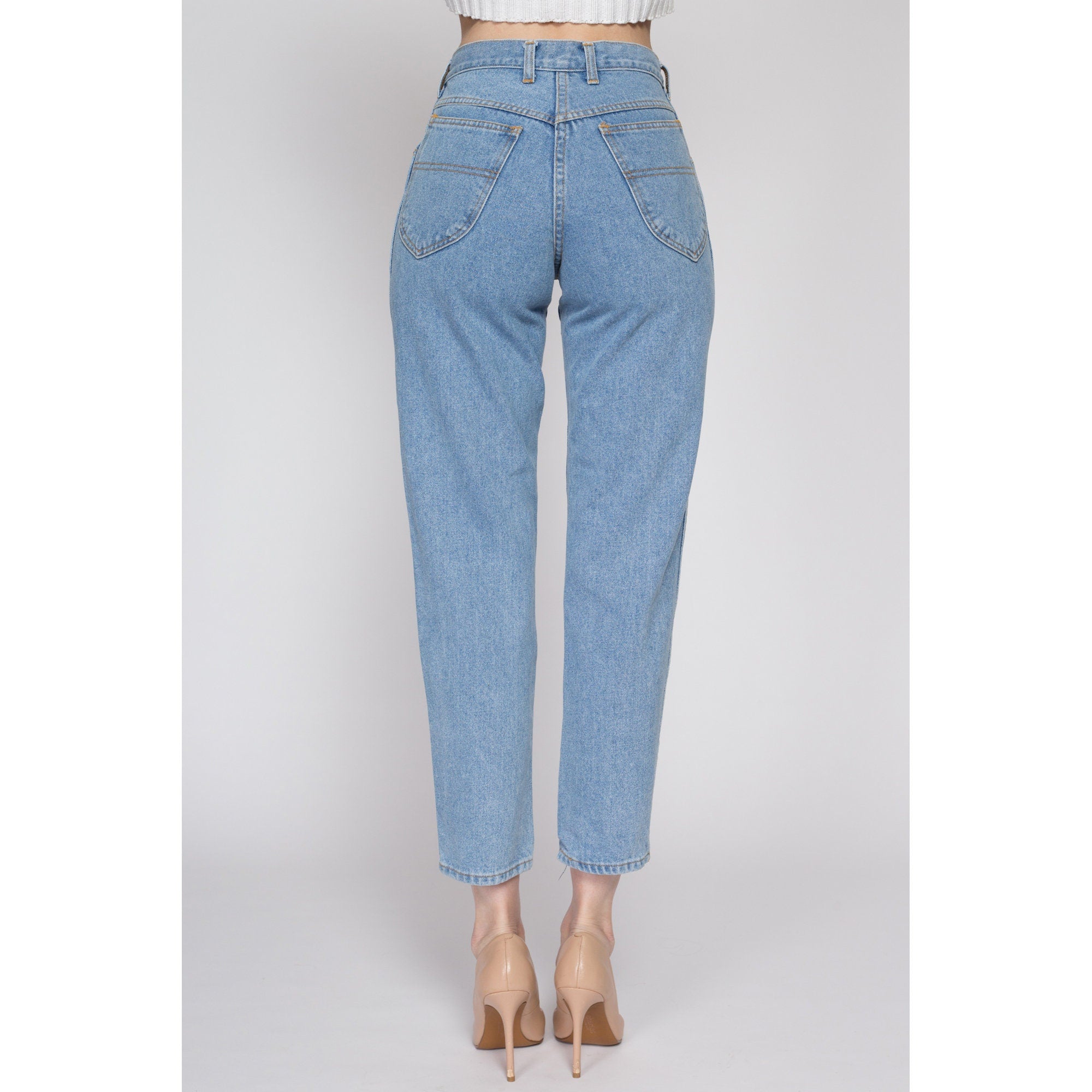 XS 90s High Waisted Light Wash Jeans 25