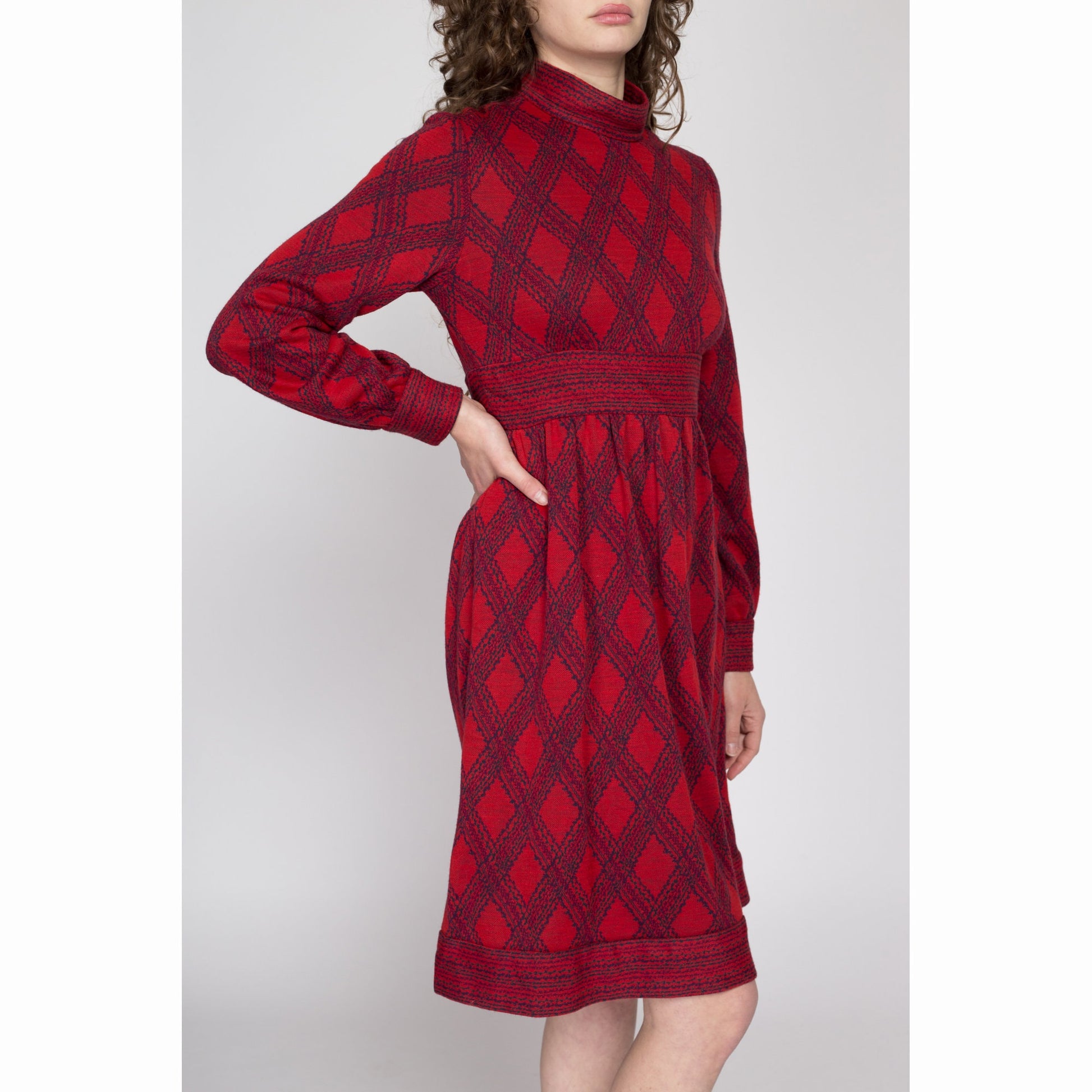 Small 60s Mod Red Argyle Mini Dress | Vintage Retro Long Sleeve Knit Dress