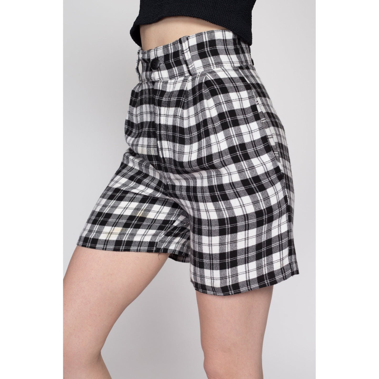 XS 90s Black & White Plaid Flannel Shorts 24" | Vintage High Waisted Grunge Shorts