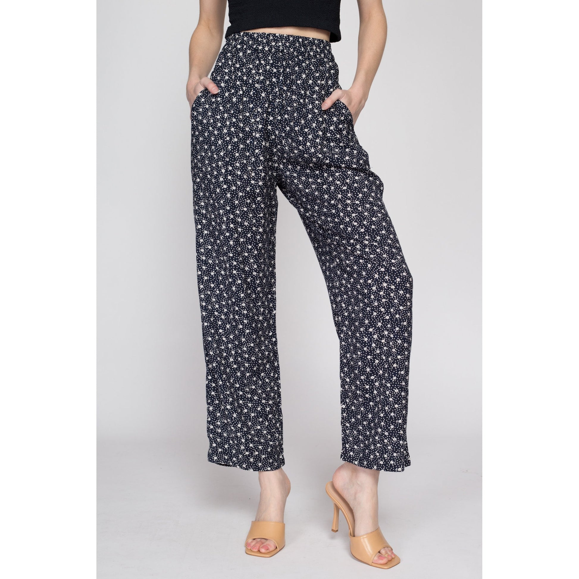 Small 90s Navy Blue Floral Lounge Pants 23-27 – Flying Apple Vintage