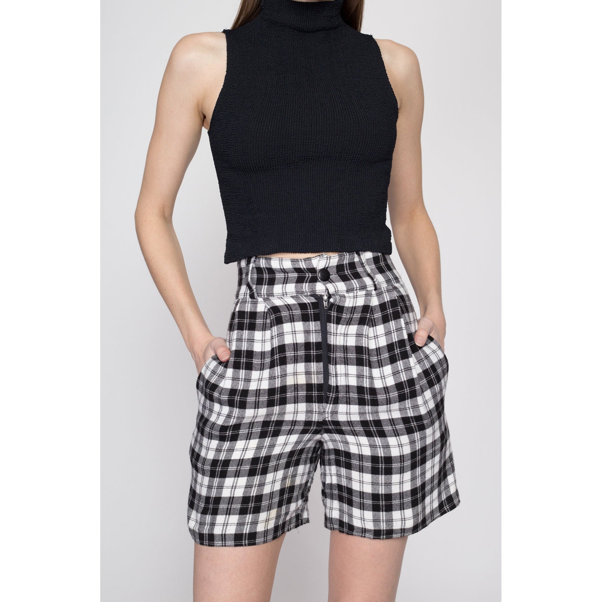 XS 90s Black & White Plaid Flannel Shorts 24" | Vintage High Waisted Grunge Shorts